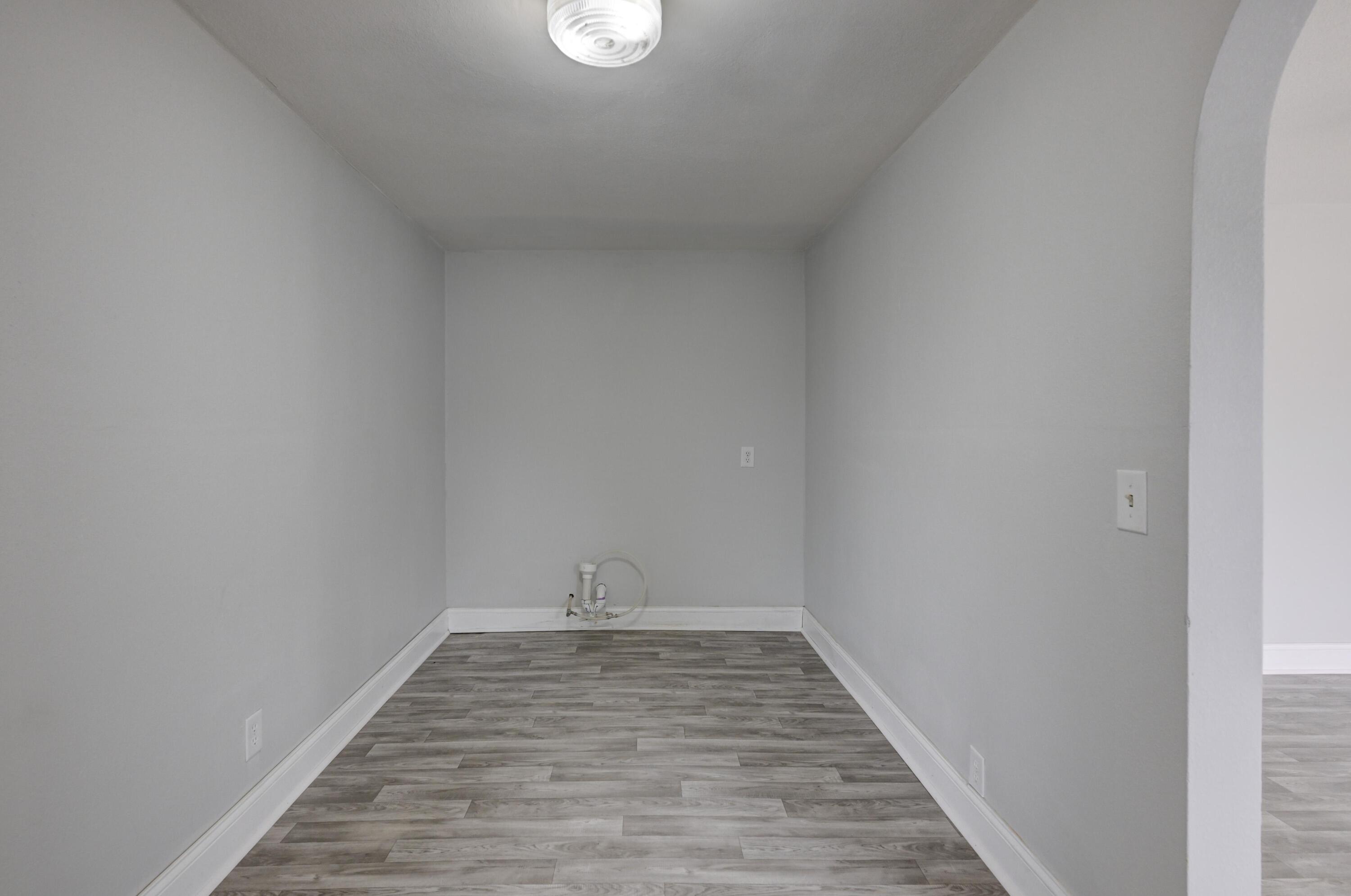 101 West Market Street Property Photo 16