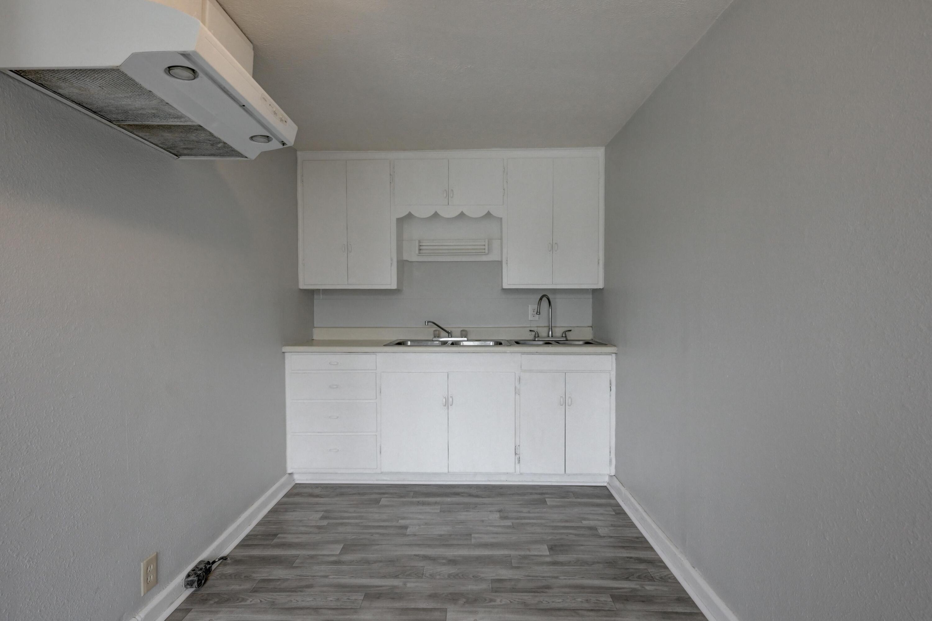 101 West Market Street Property Photo 20