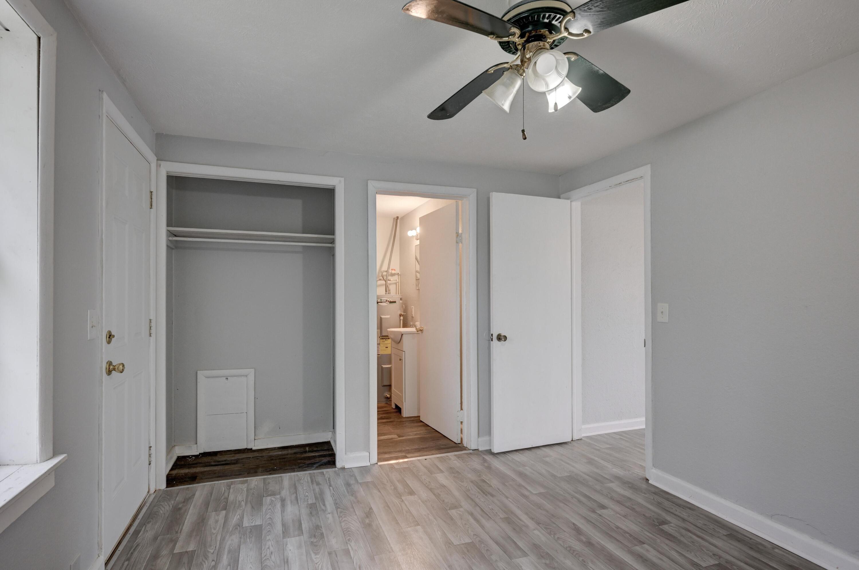 101 West Market Street Property Photo 22