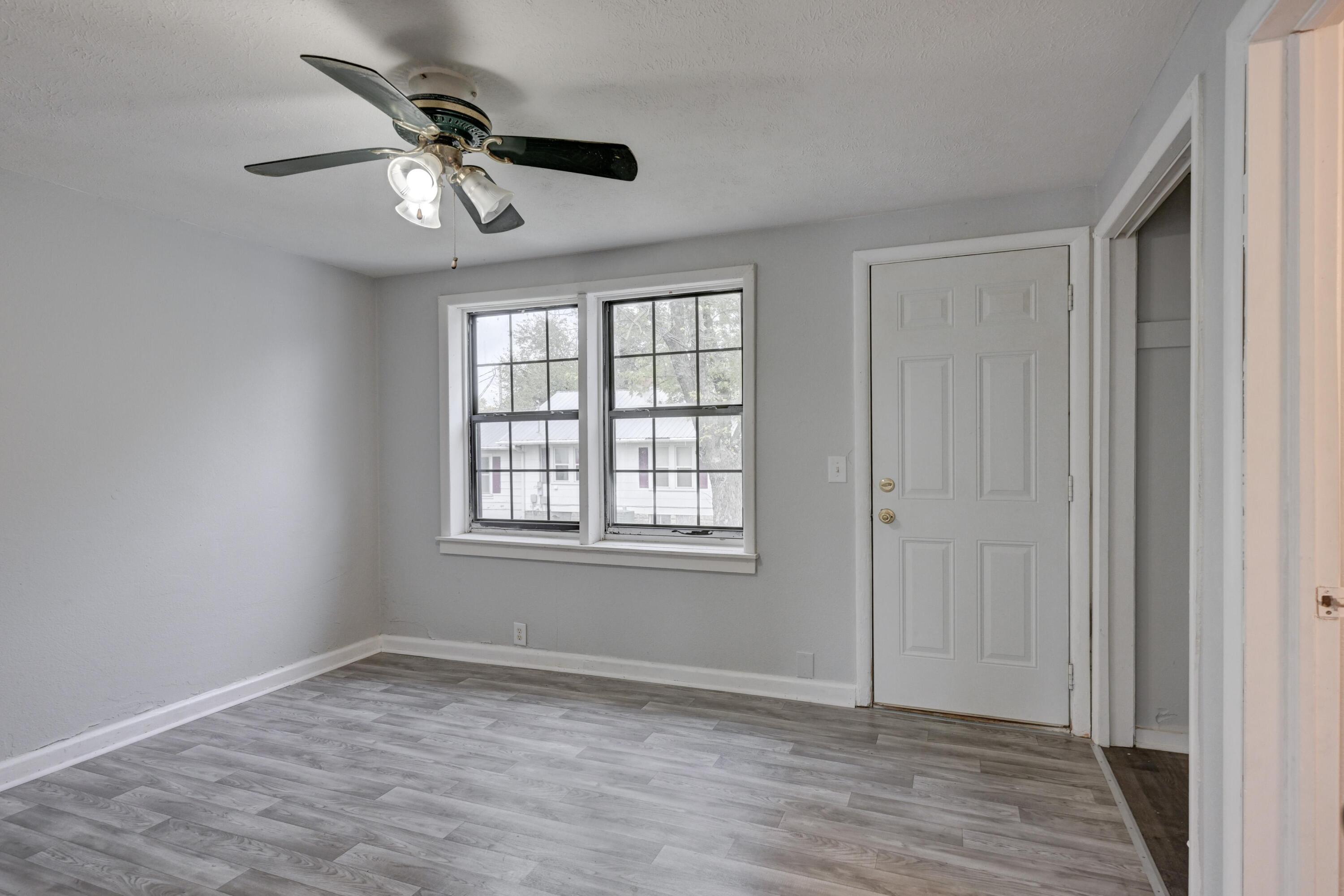 101 West Market Street Property Photo 24