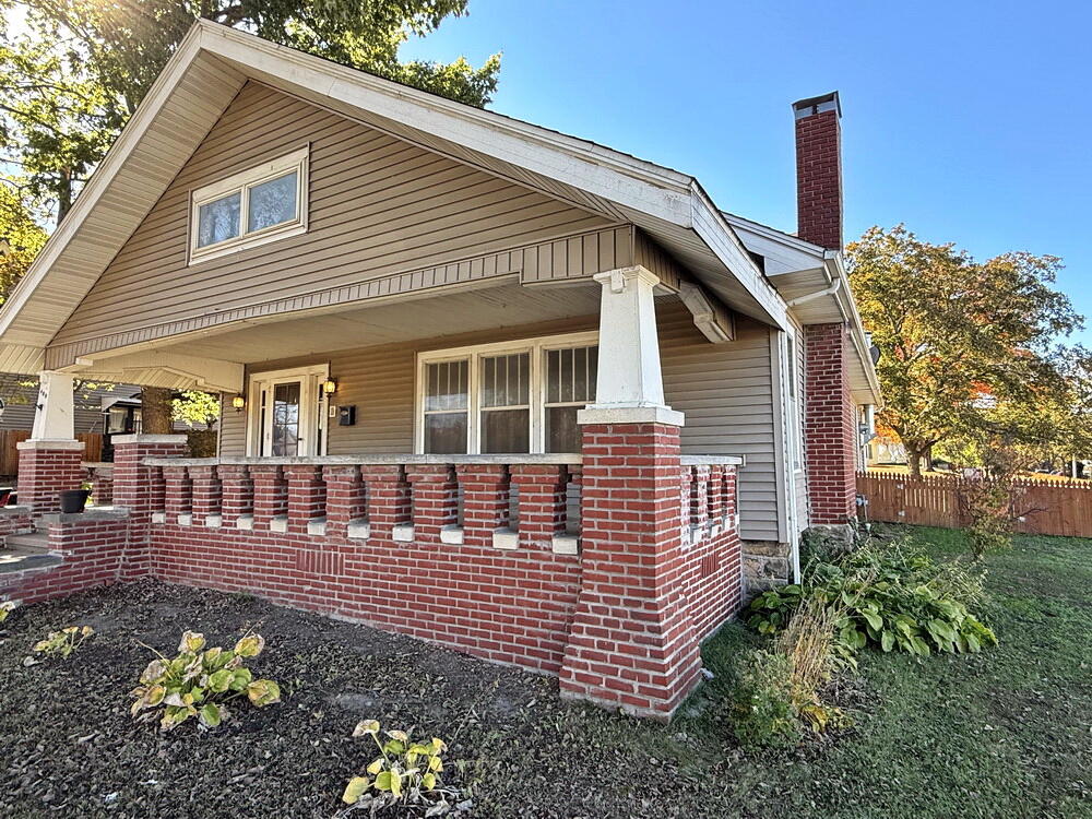 400 South Main Street Property Photo 5