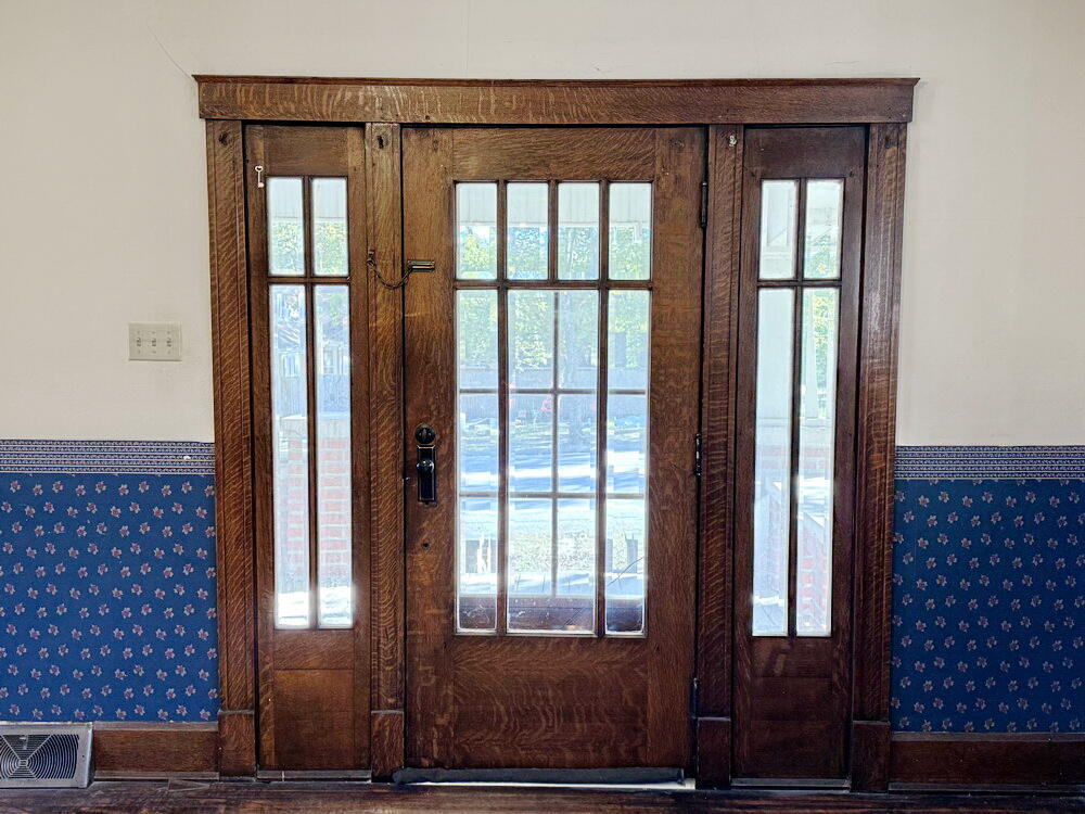 400 South Main Street Property Photo 11