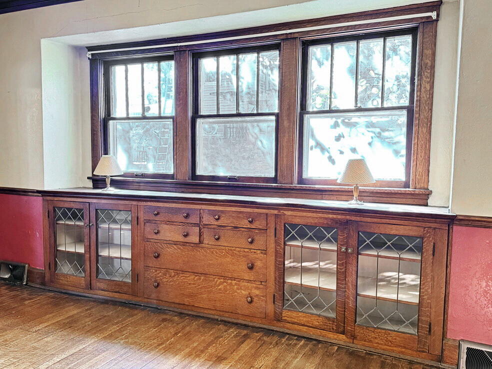 400 South Main Street Property Photo 19