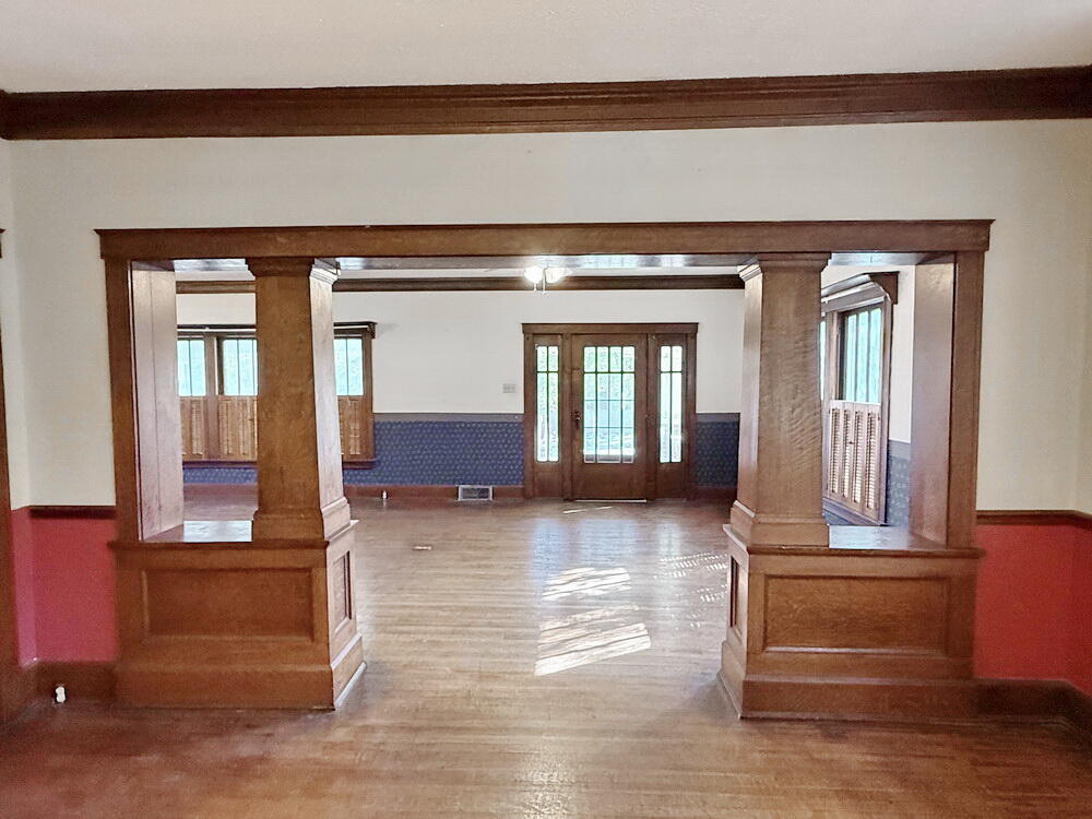 400 South Main Street Property Photo 20