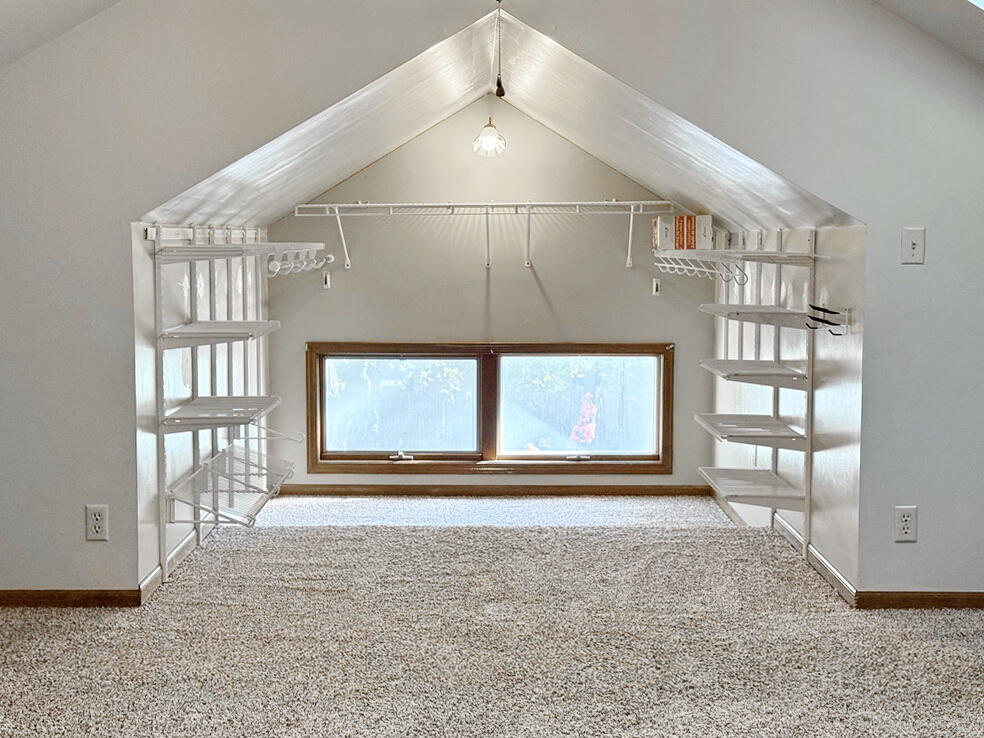 400 South Main Street Property Photo 34