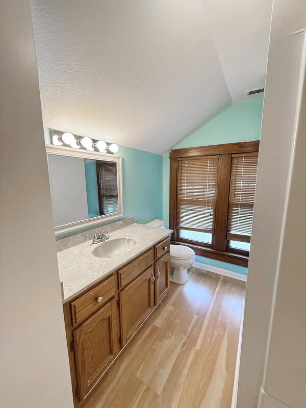 400 South Main Street Property Photo 38