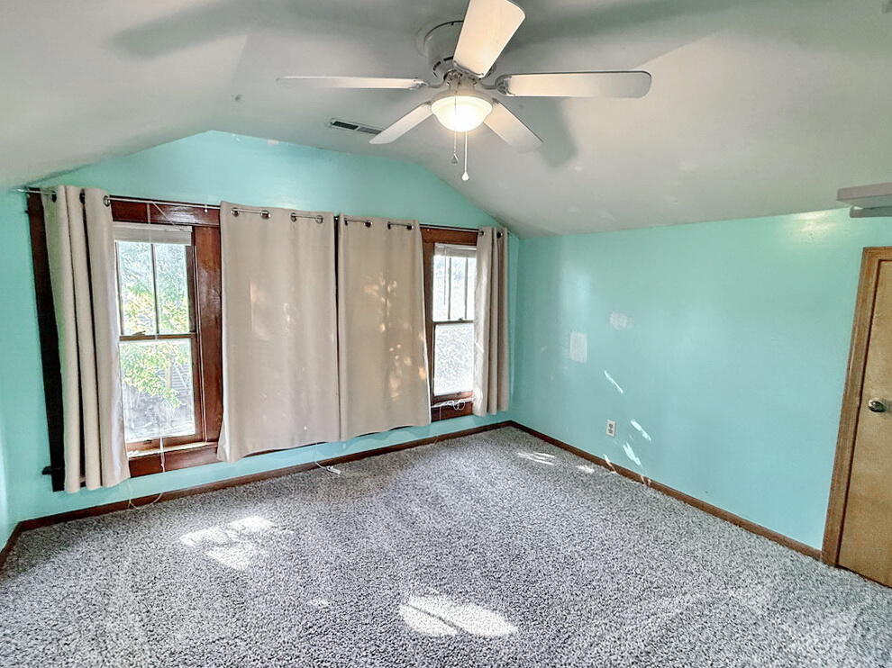 400 South Main Street Property Photo 40