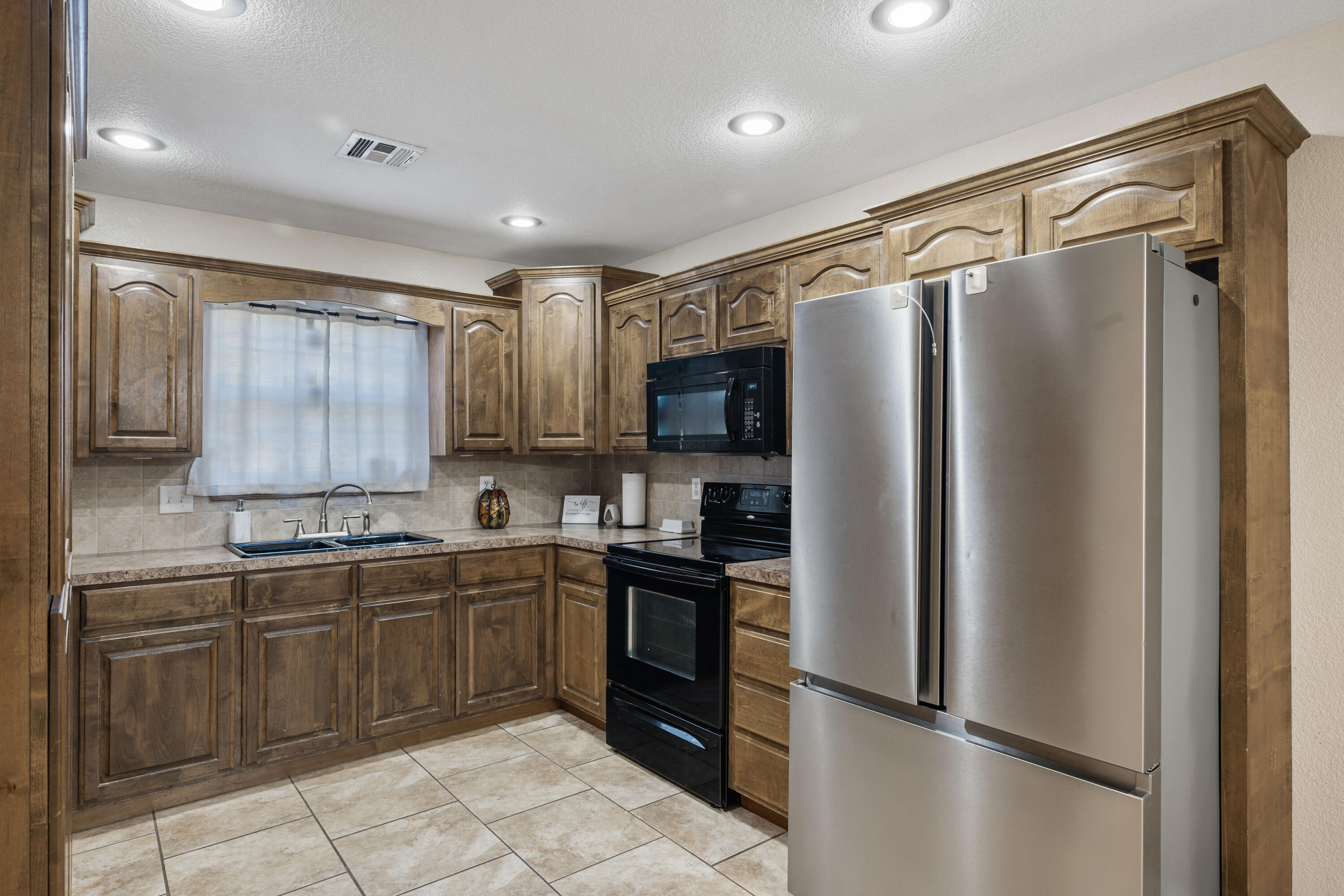 1936 Verdant Avenue Property Photo 7