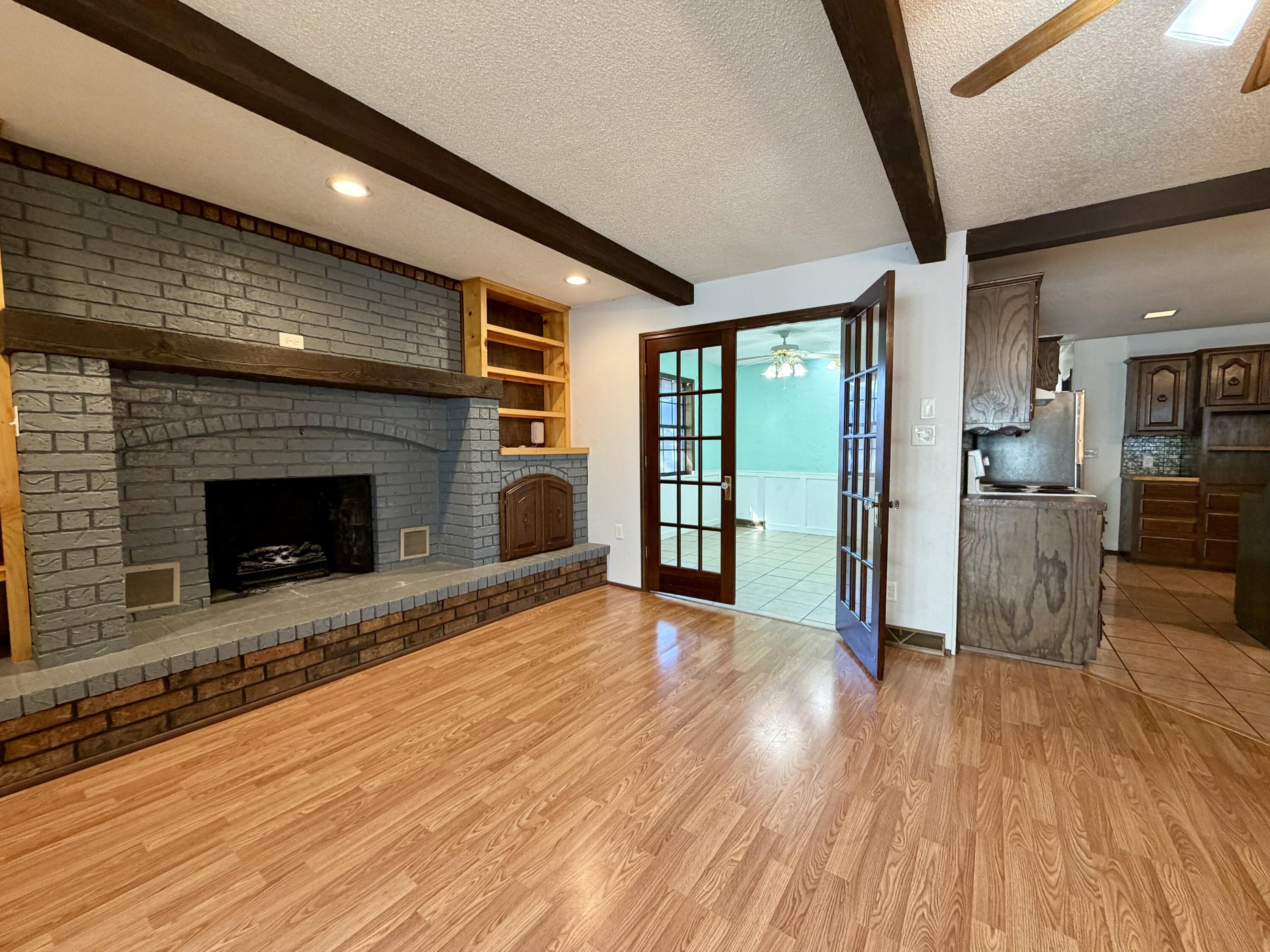 1018 South Lillian Avenue Property Photo 10