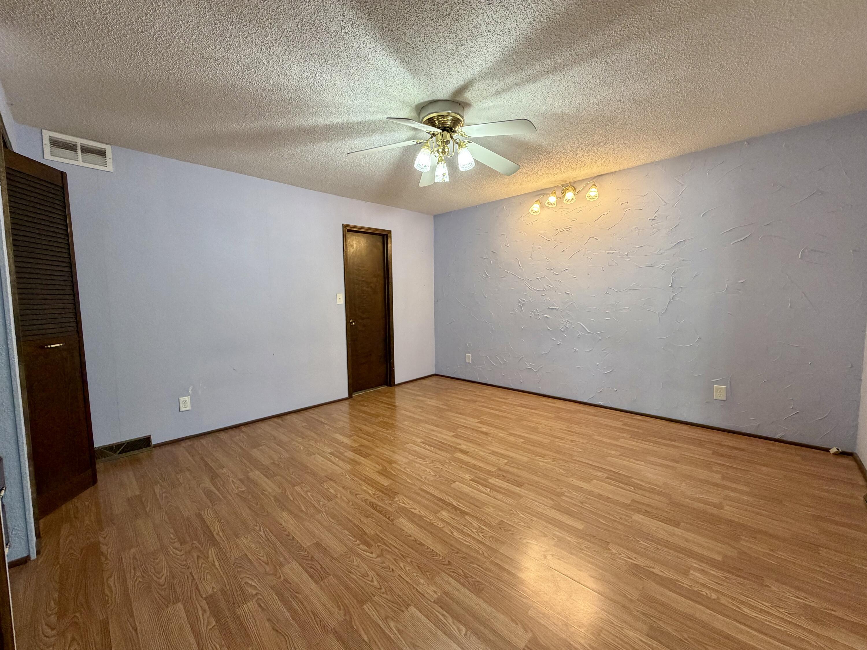 1018 South Lillian Avenue Property Photo 18