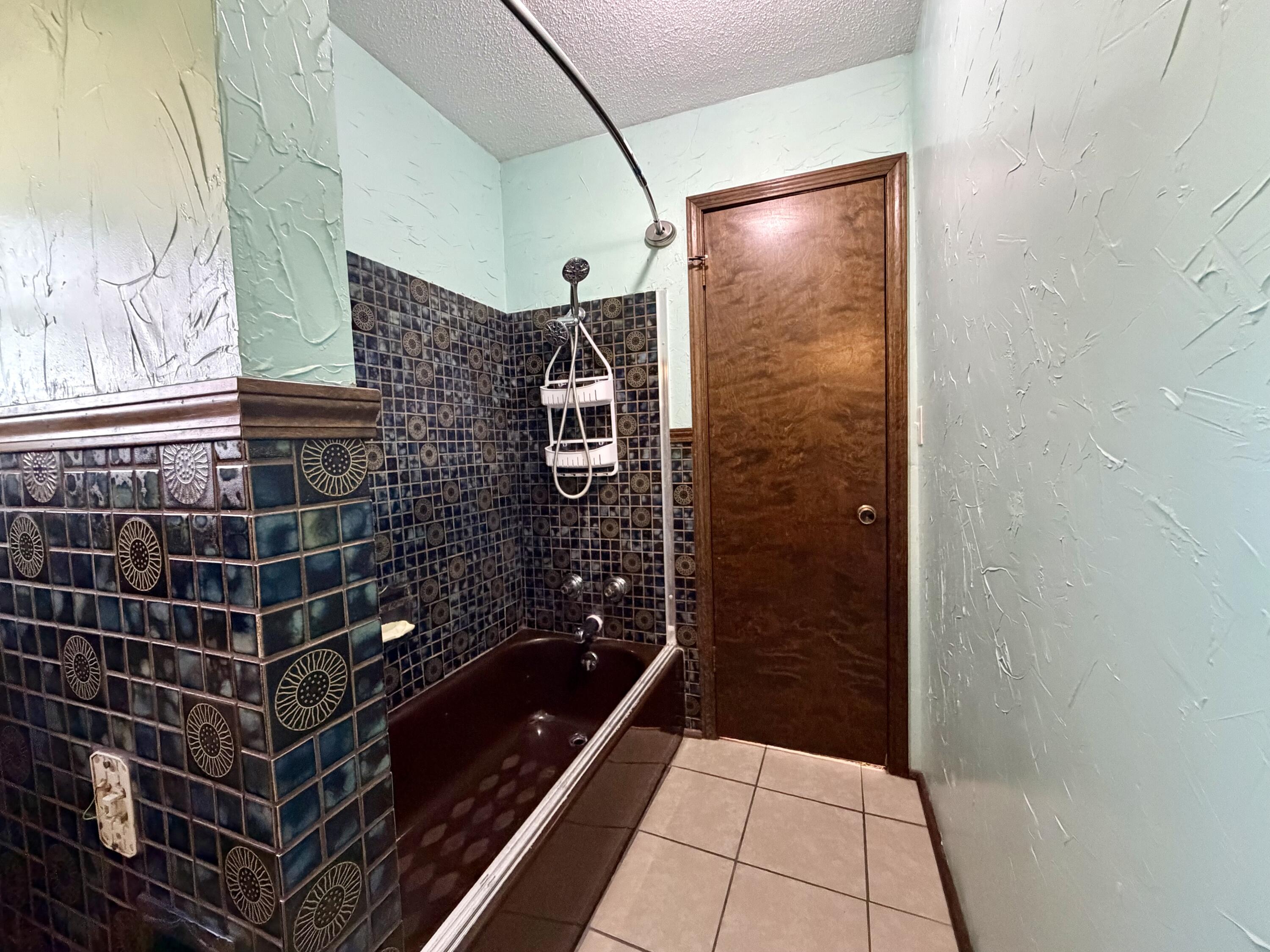 1018 South Lillian Avenue Property Photo 19