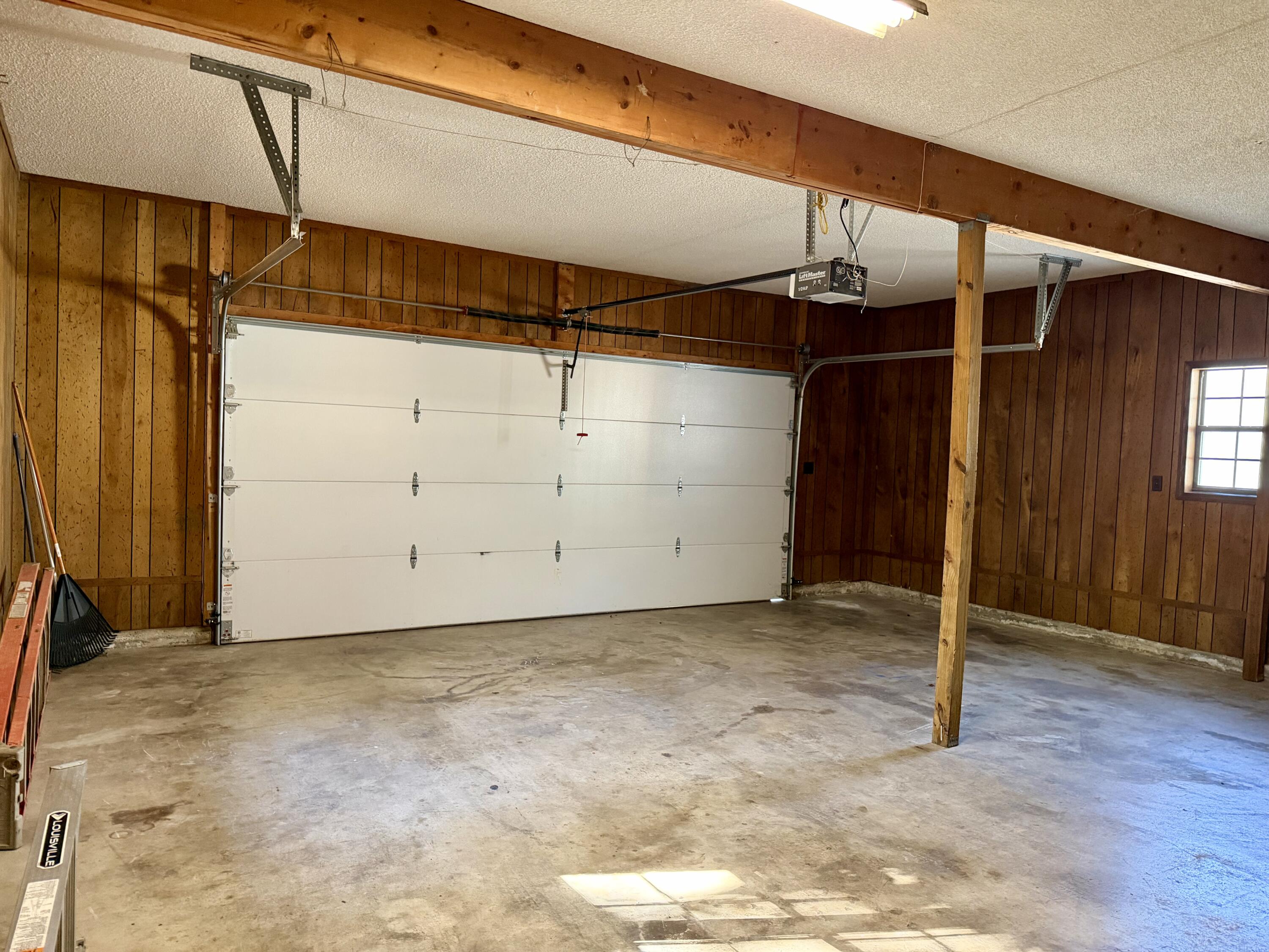 1018 South Lillian Avenue Property Photo 24