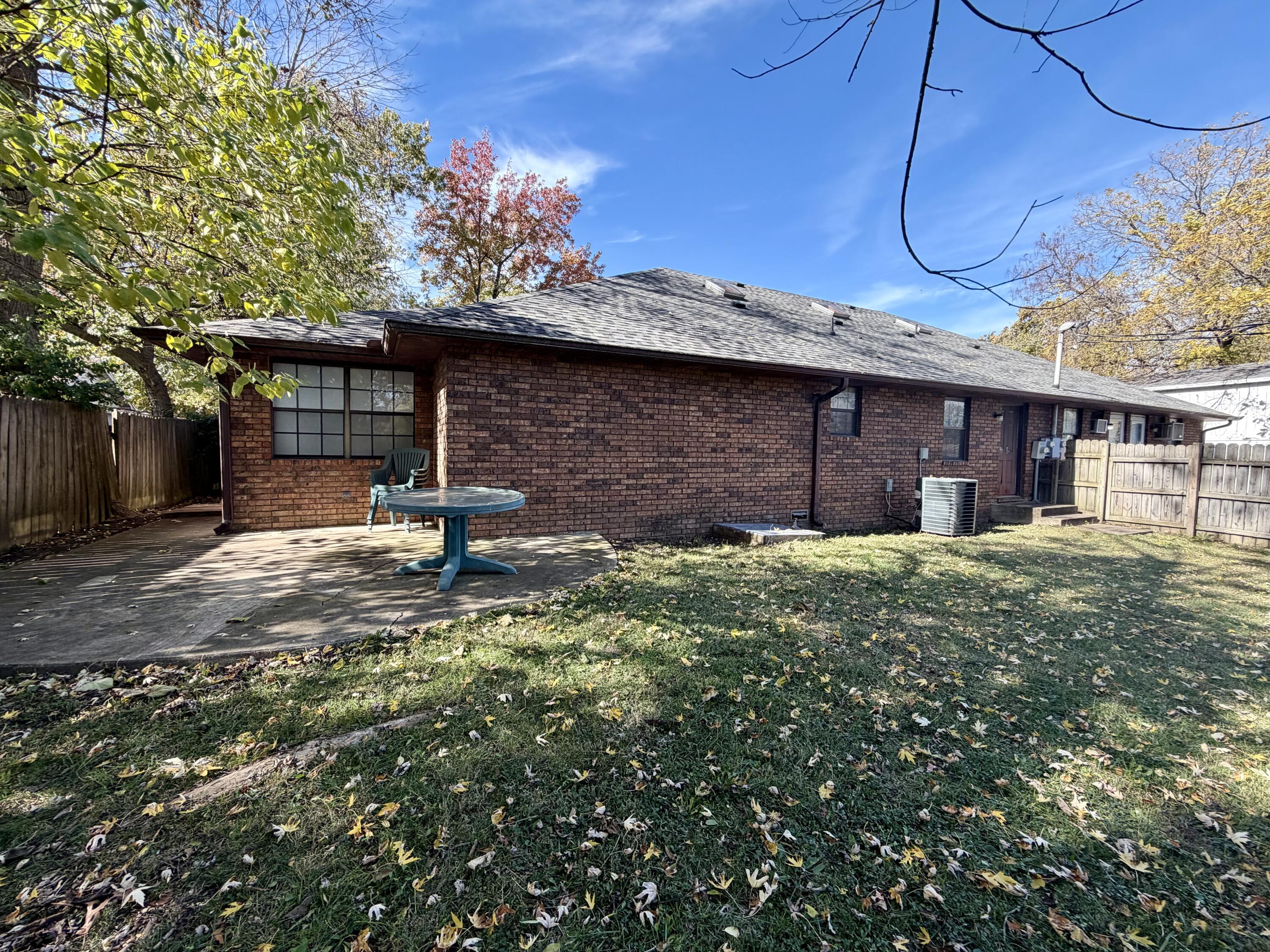 1018 South Lillian Avenue Property Photo 26