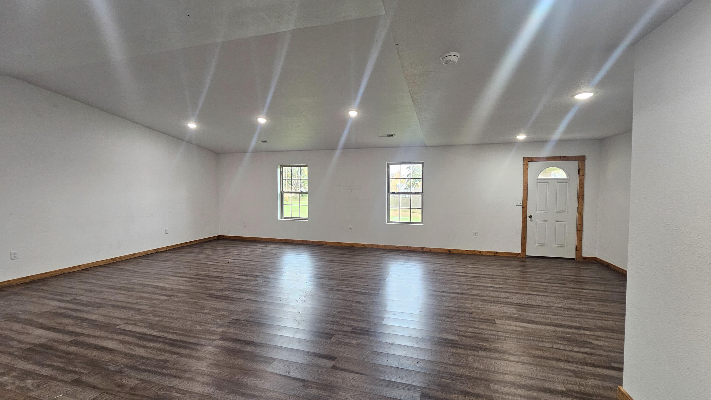 625/627 West Hawthorne Street Property Photo 2