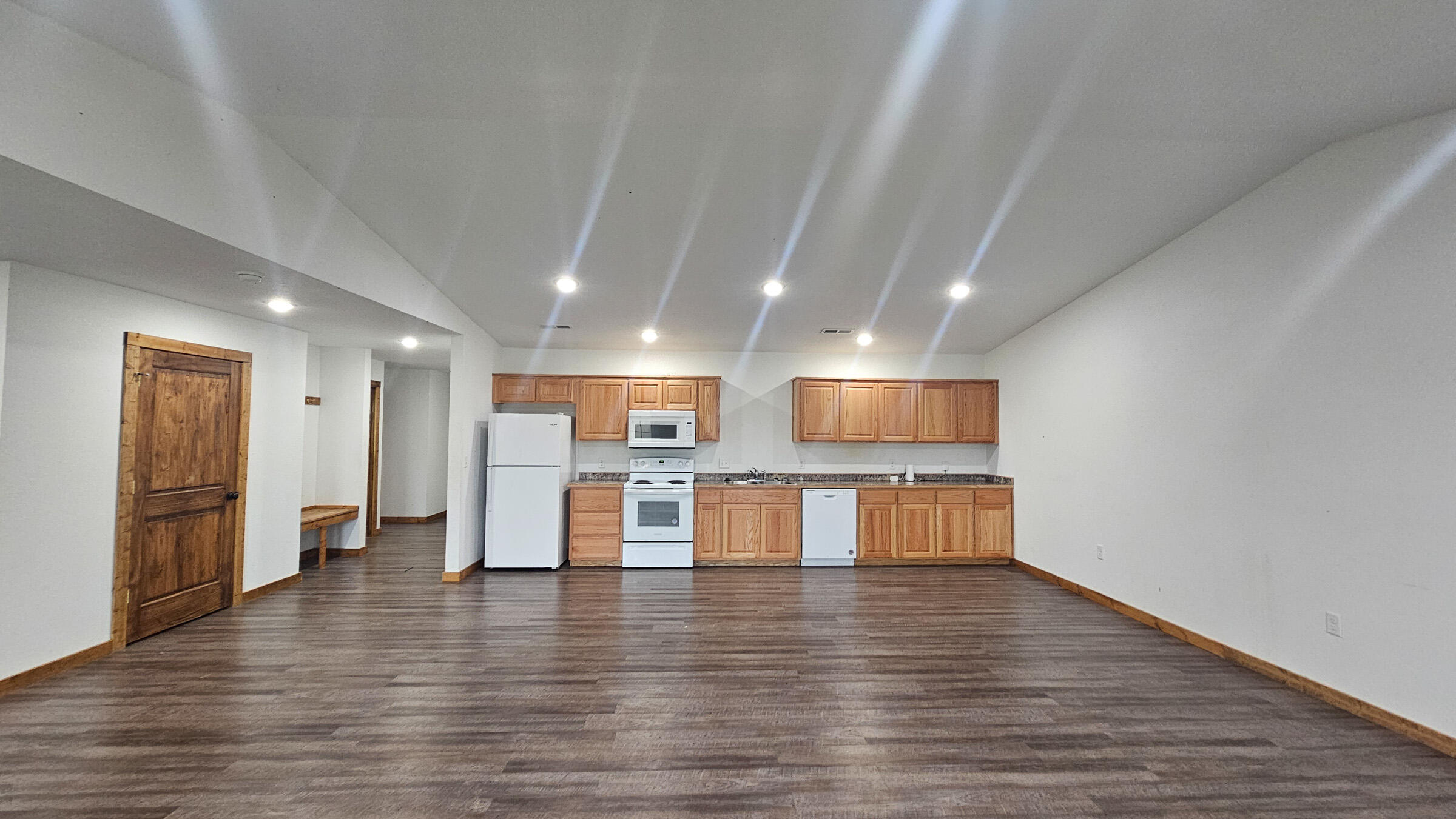 625/627 West Hawthorne Street Property Photo 4