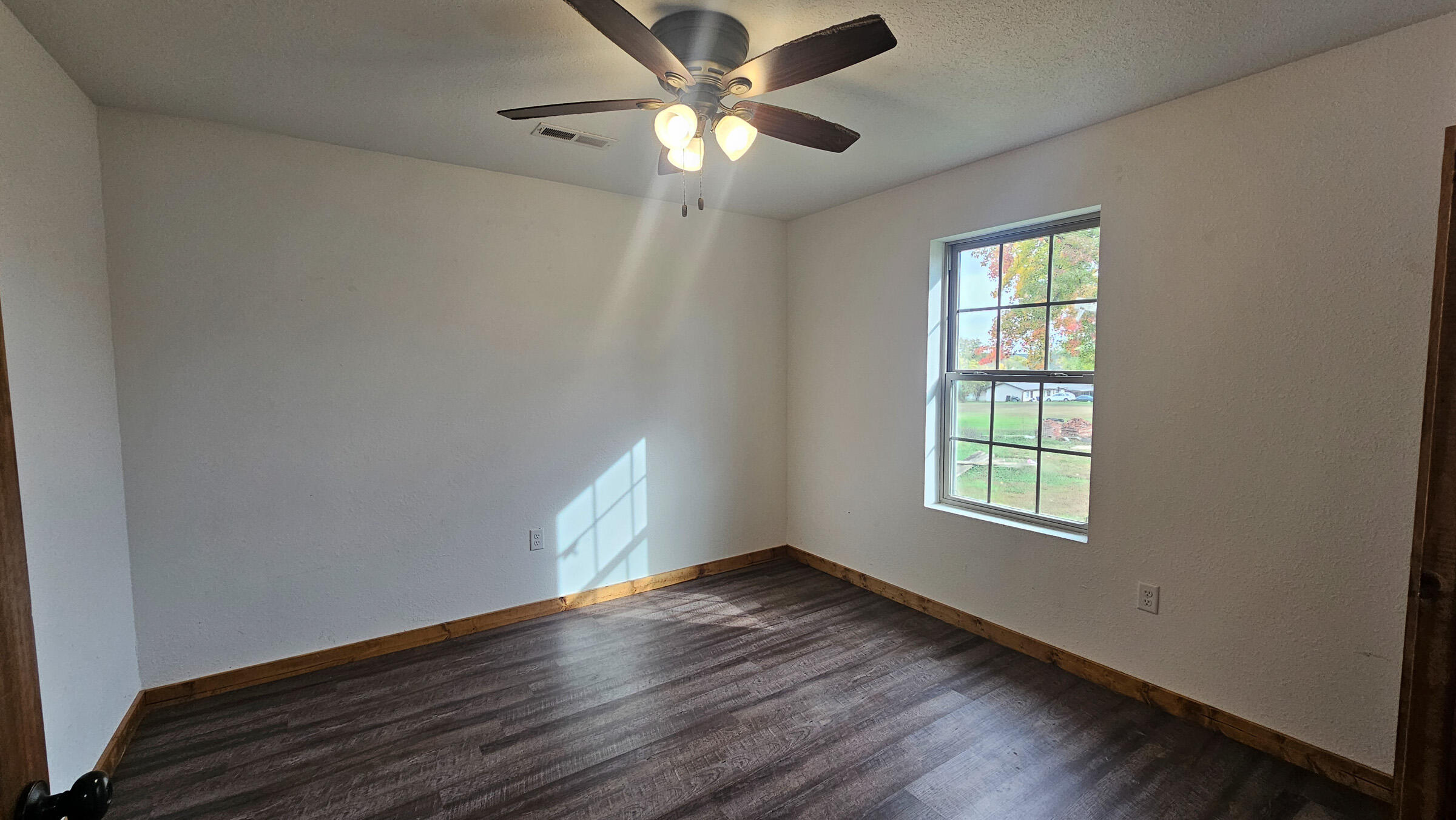 625/627 West Hawthorne Street Property Photo 11