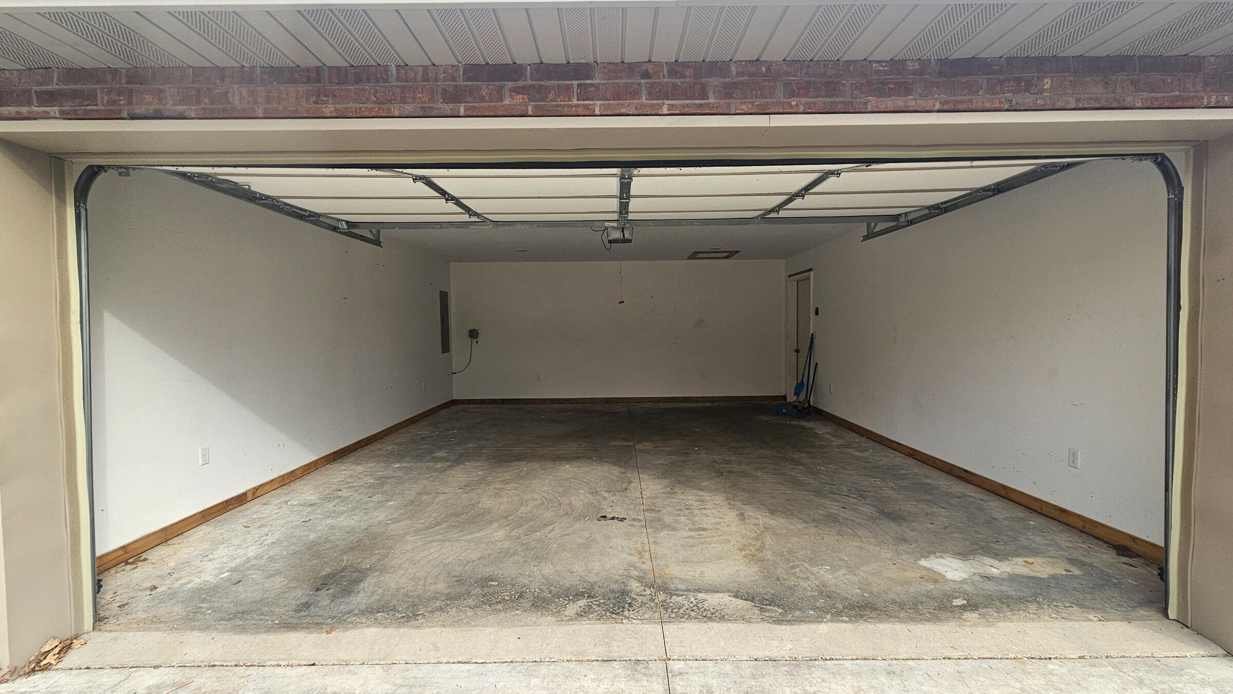 625/627 West Hawthorne Street Property Photo 20