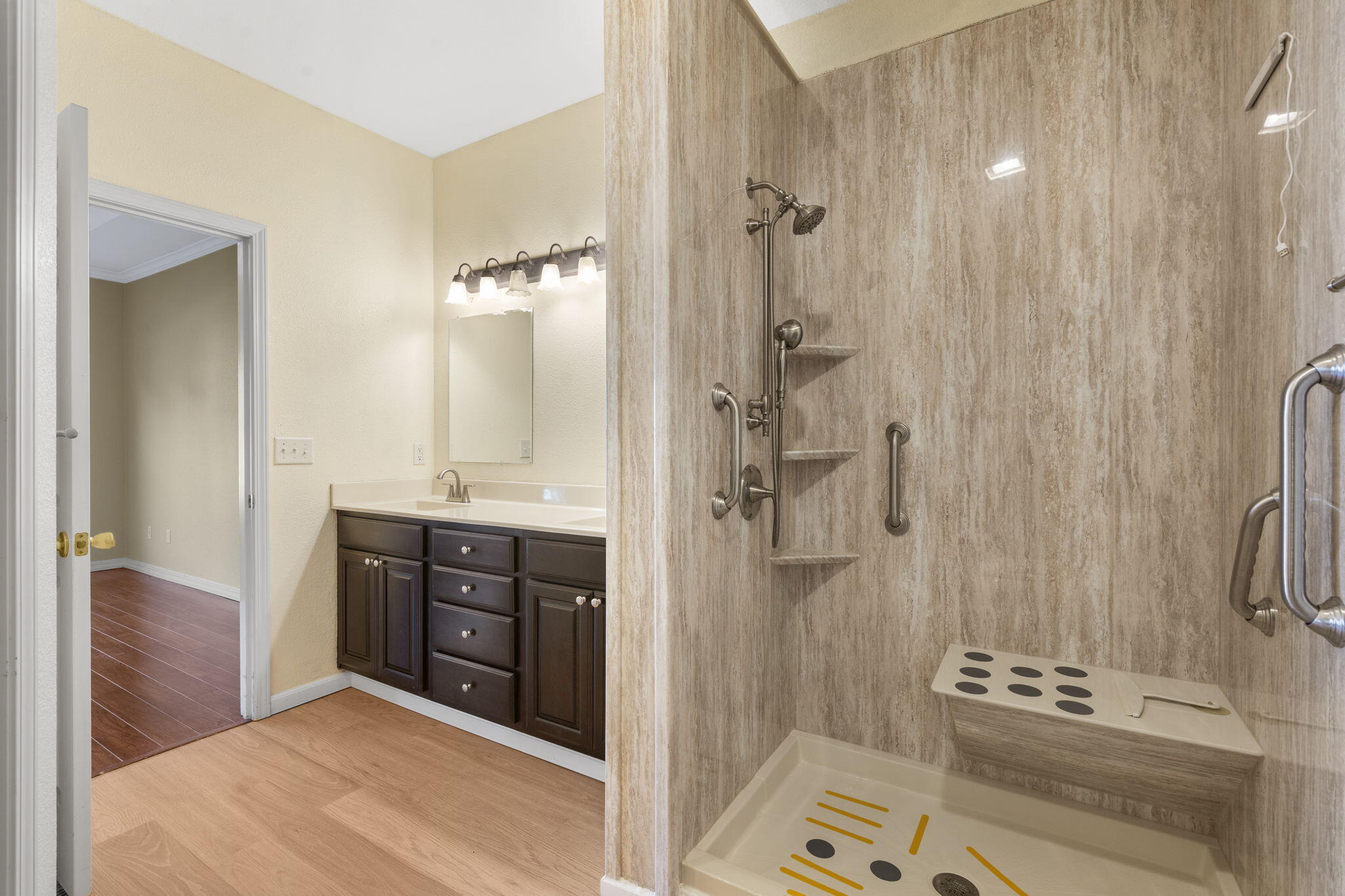 7866 Cozy Cove Road Property Photo 18