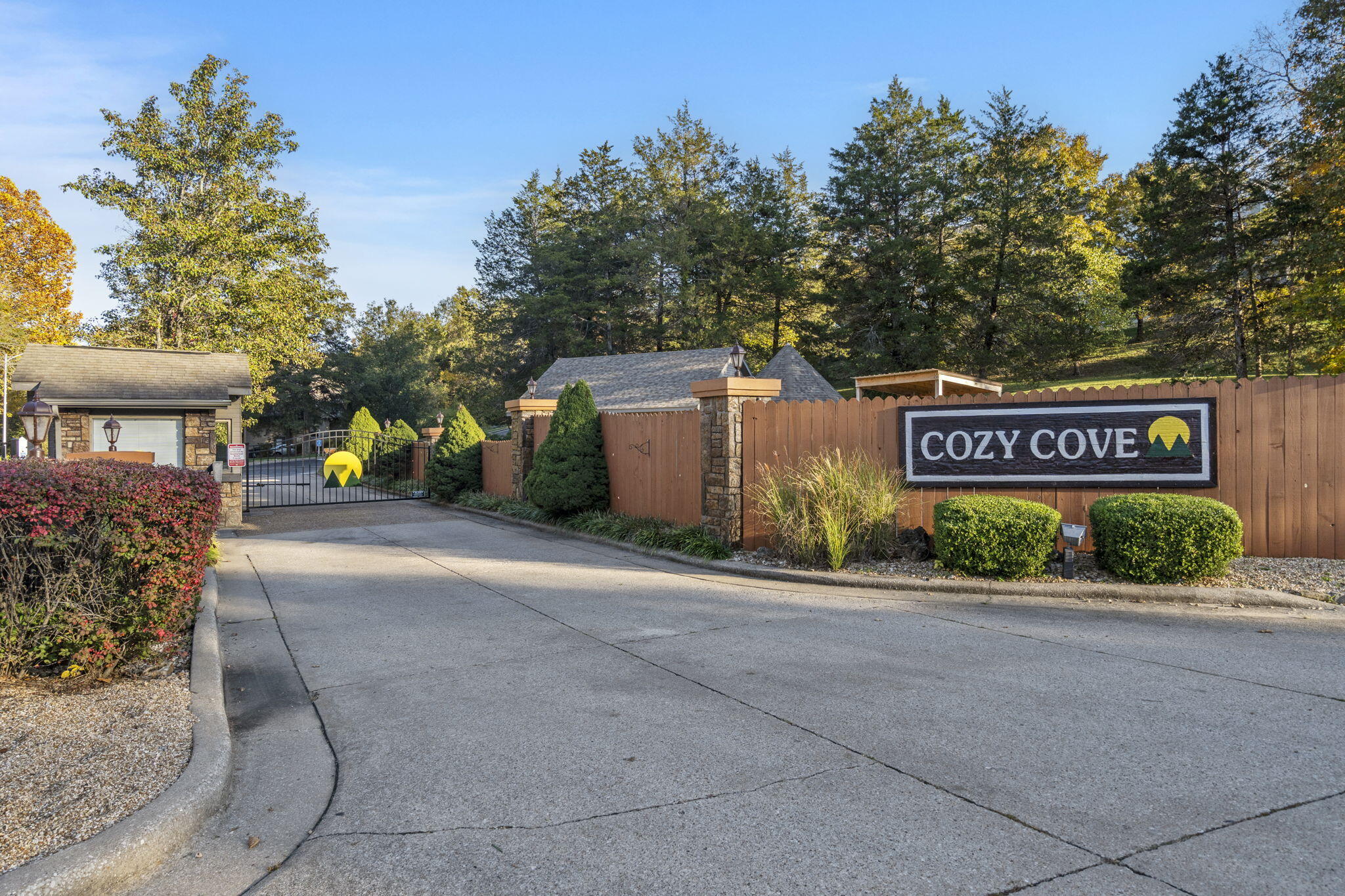 7866 Cozy Cove Road Property Photo 32