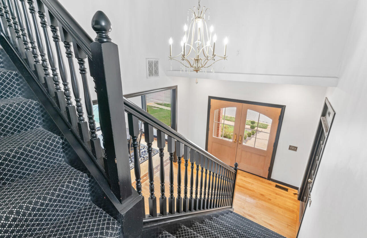 903 East Gaslight Drive Property Photo 24