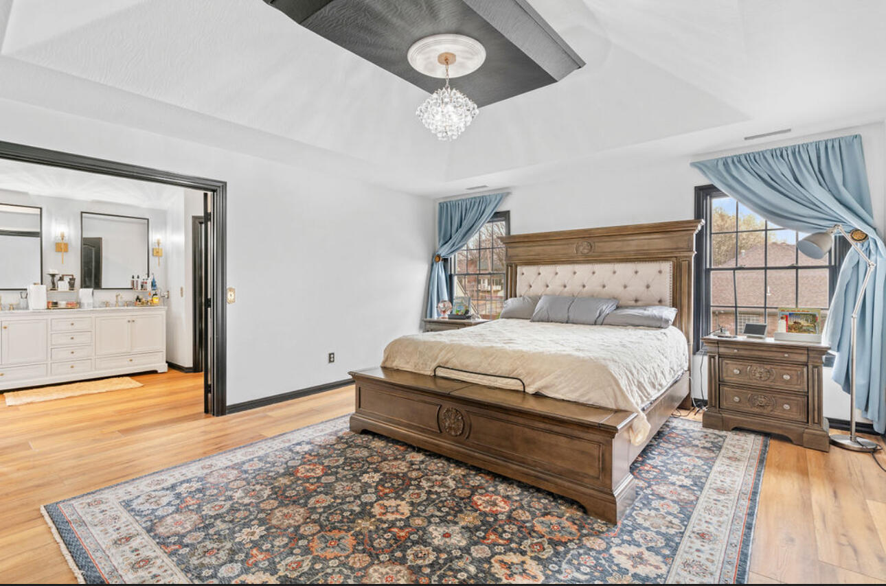 903 East Gaslight Drive Property Photo 28