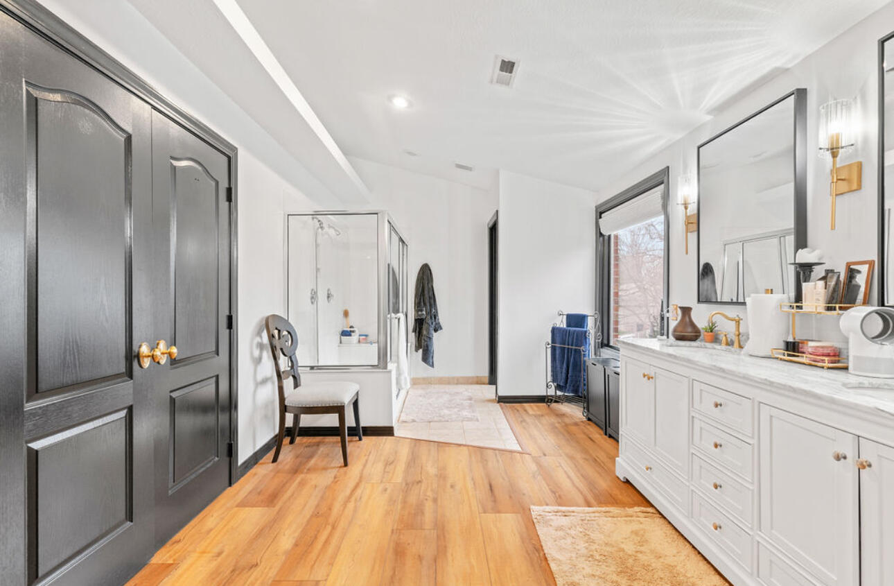 903 East Gaslight Drive Property Photo 30