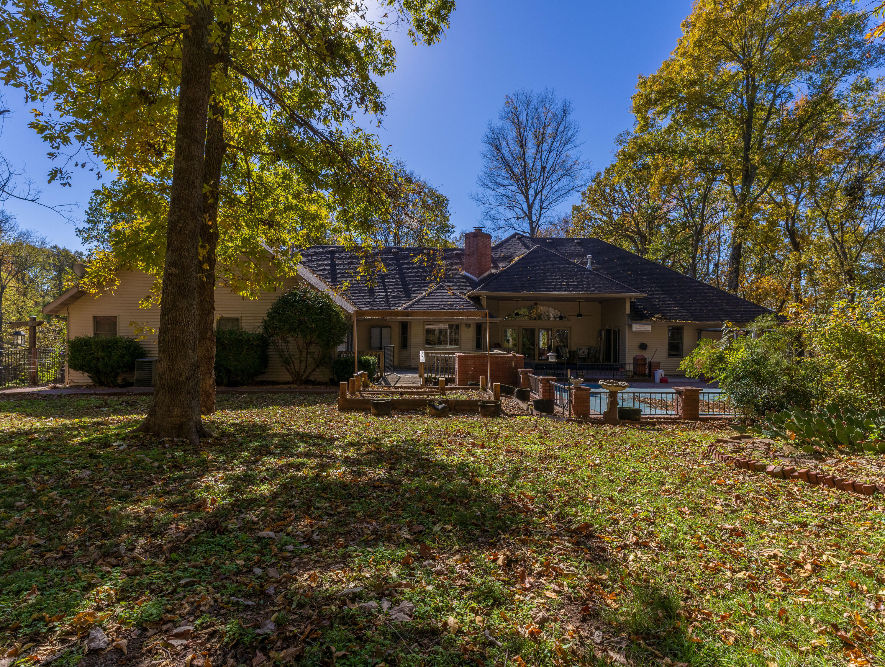 8043 State Hwy M Property Photo 5