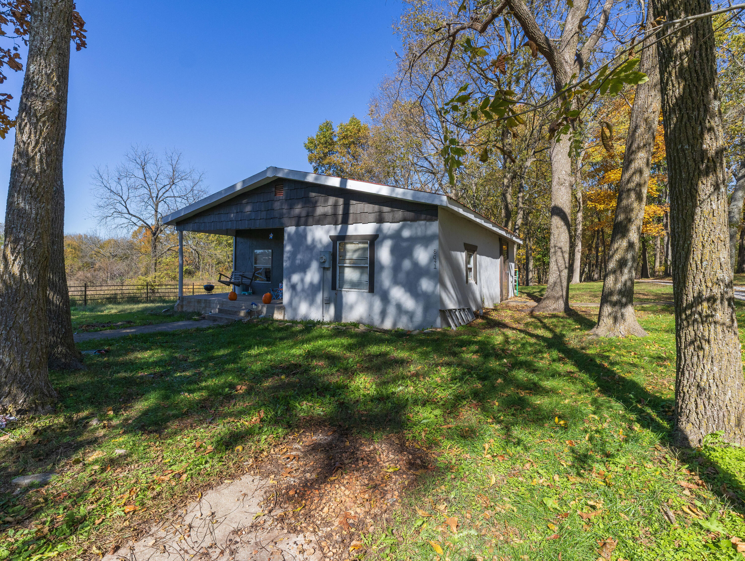 8043 State Hwy M Property Photo 6