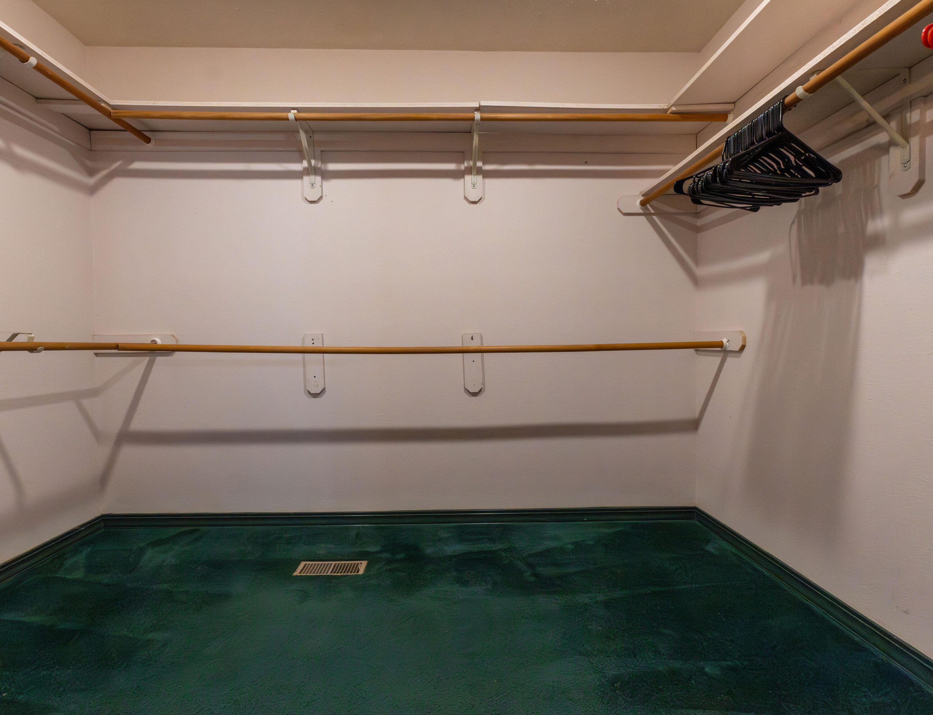 8043 State Hwy M Property Photo 28