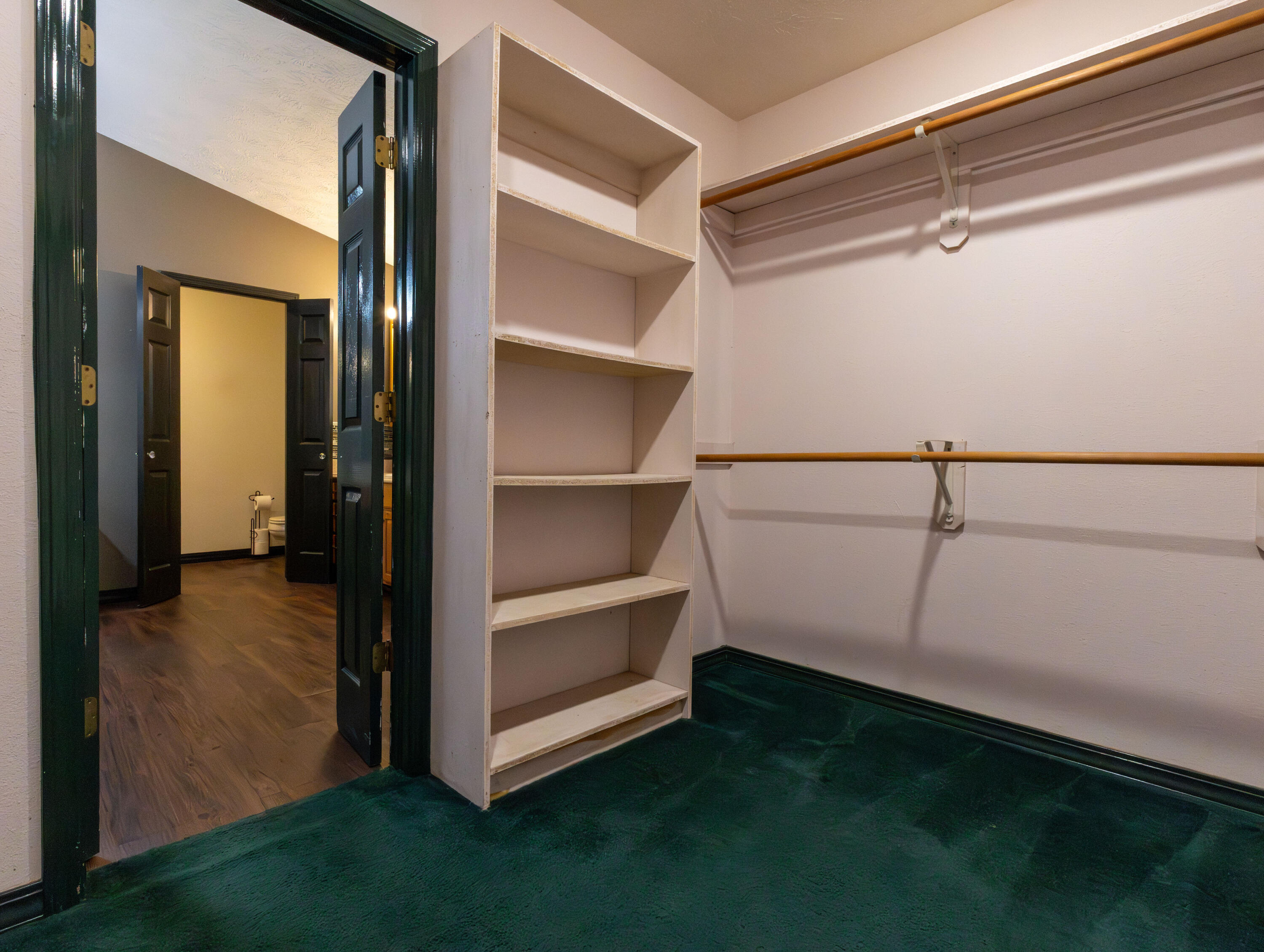 8043 State Hwy M Property Photo 29