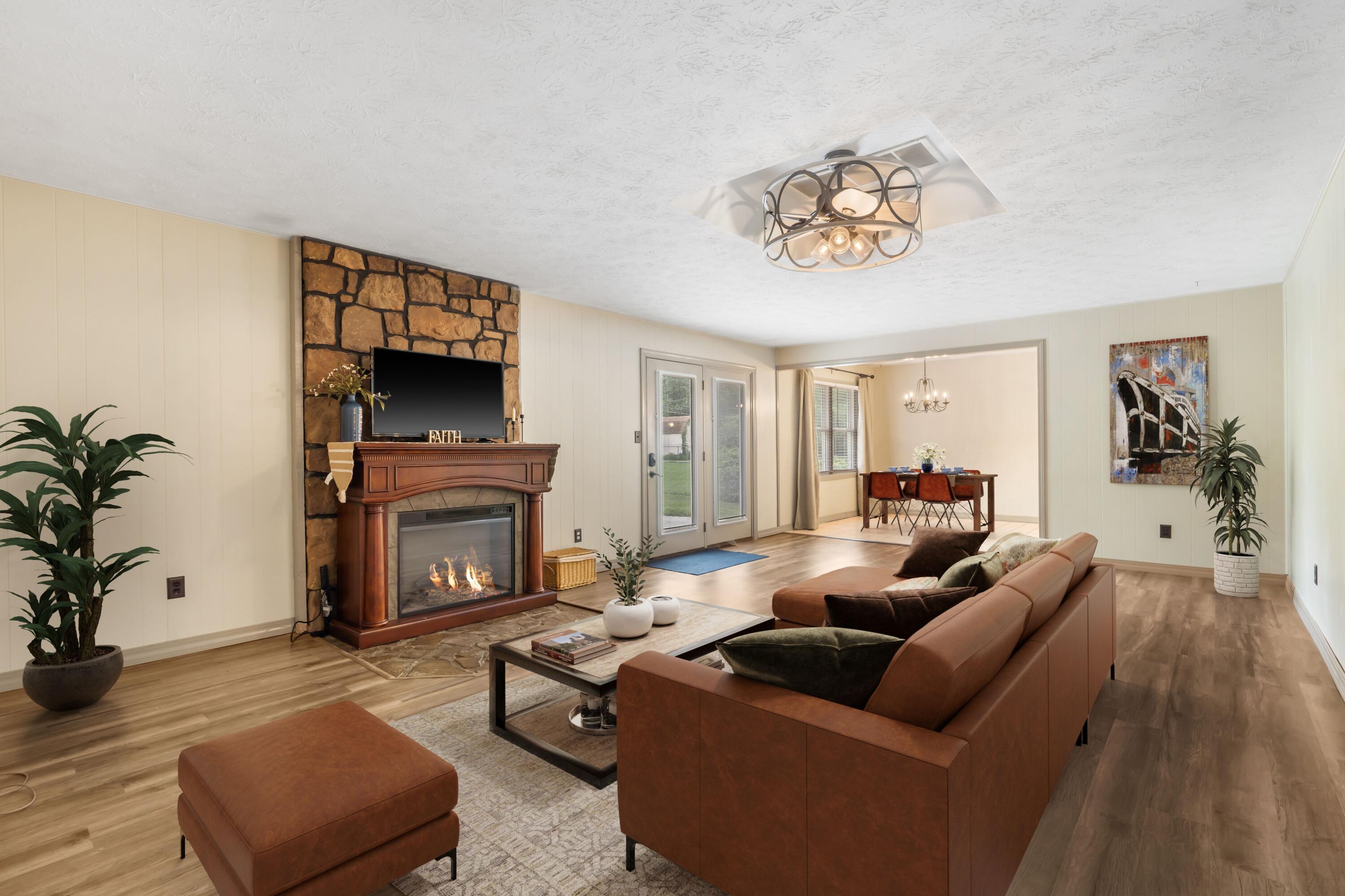 1120 East Oak Tree Lane Property Photo 6