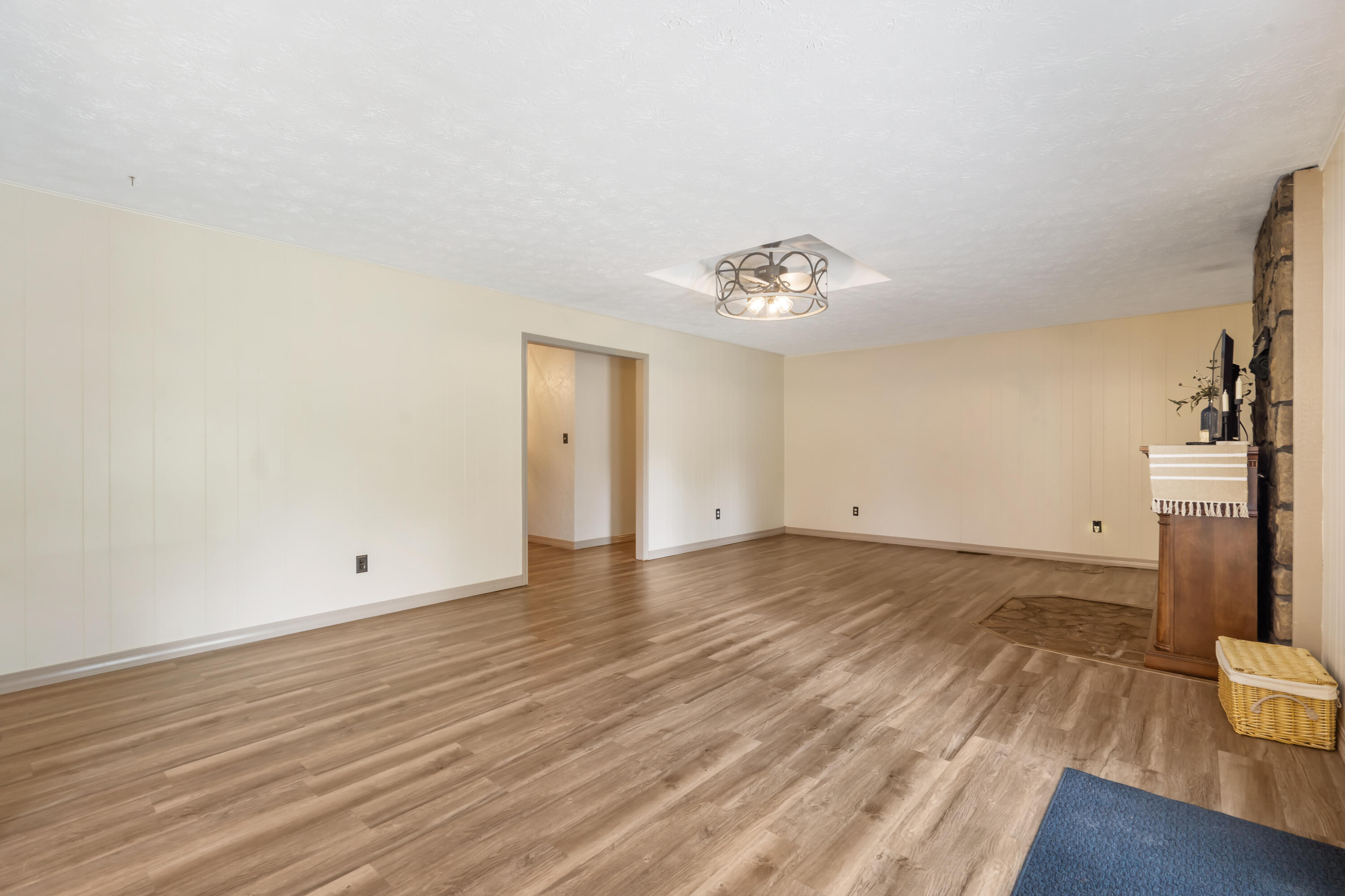 1120 East Oak Tree Lane Property Photo 10