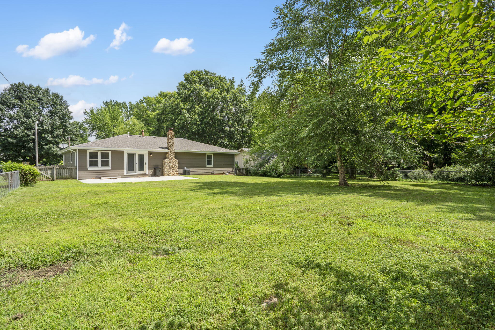 1120 East Oak Tree Lane Property Photo 27