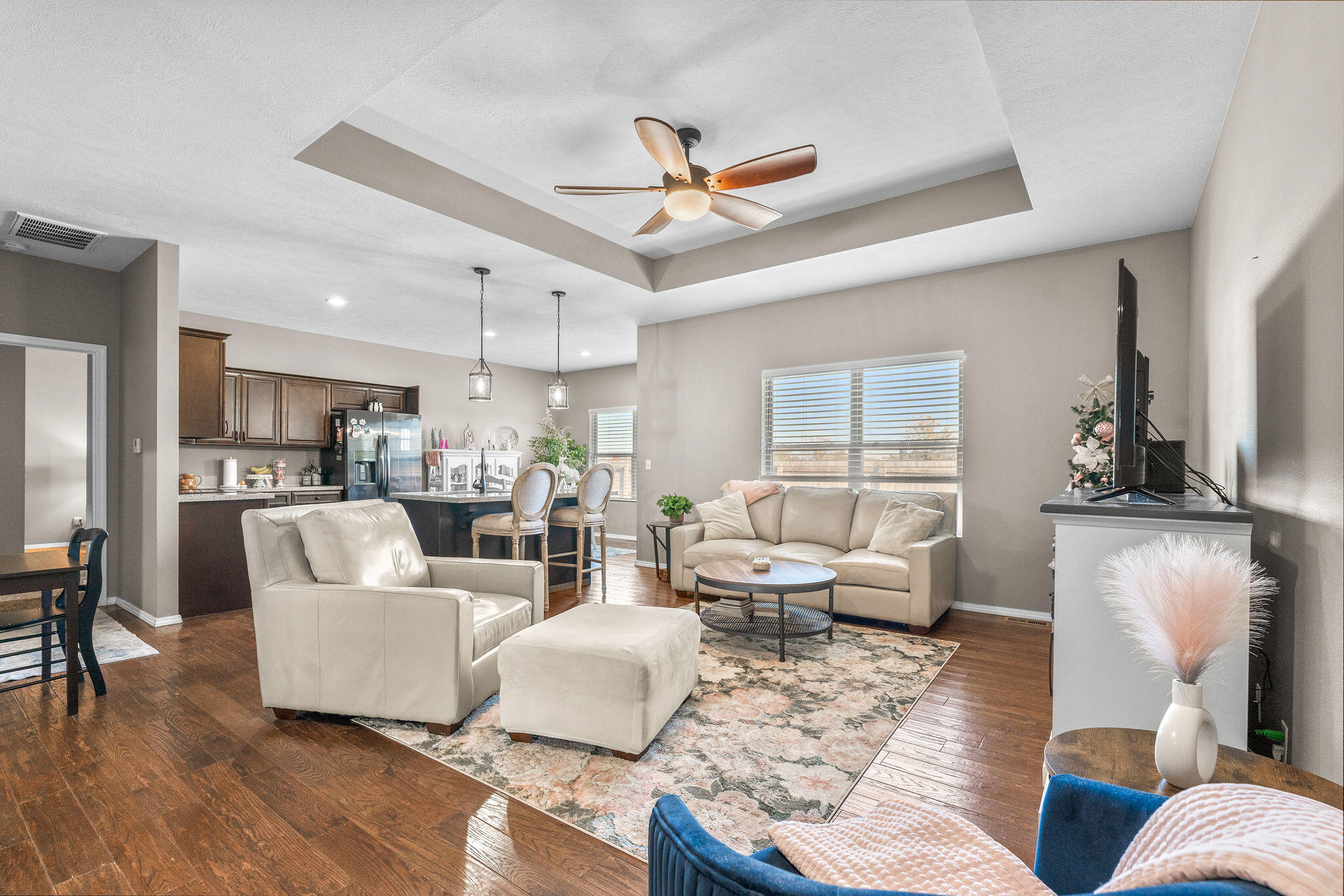 304 Regan Run Property Photo 6