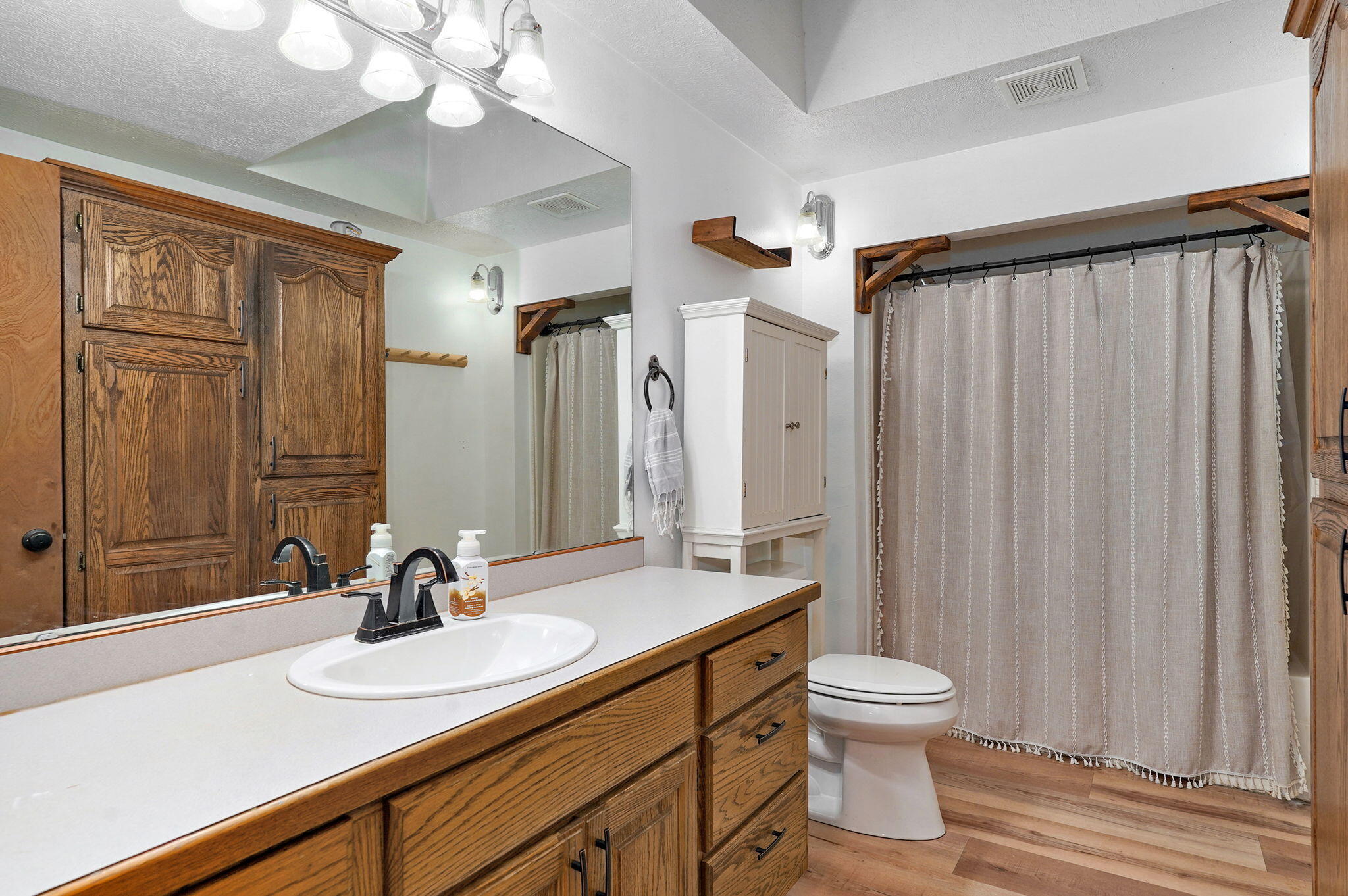 555 Elm Grove Road Property Photo 20