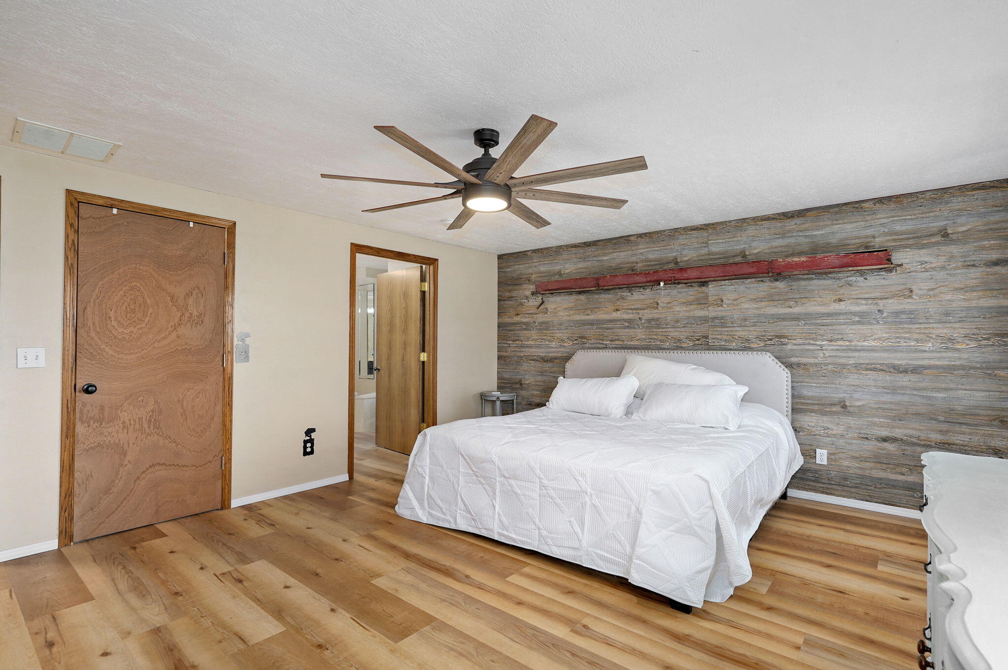 555 Elm Grove Road Property Photo 21