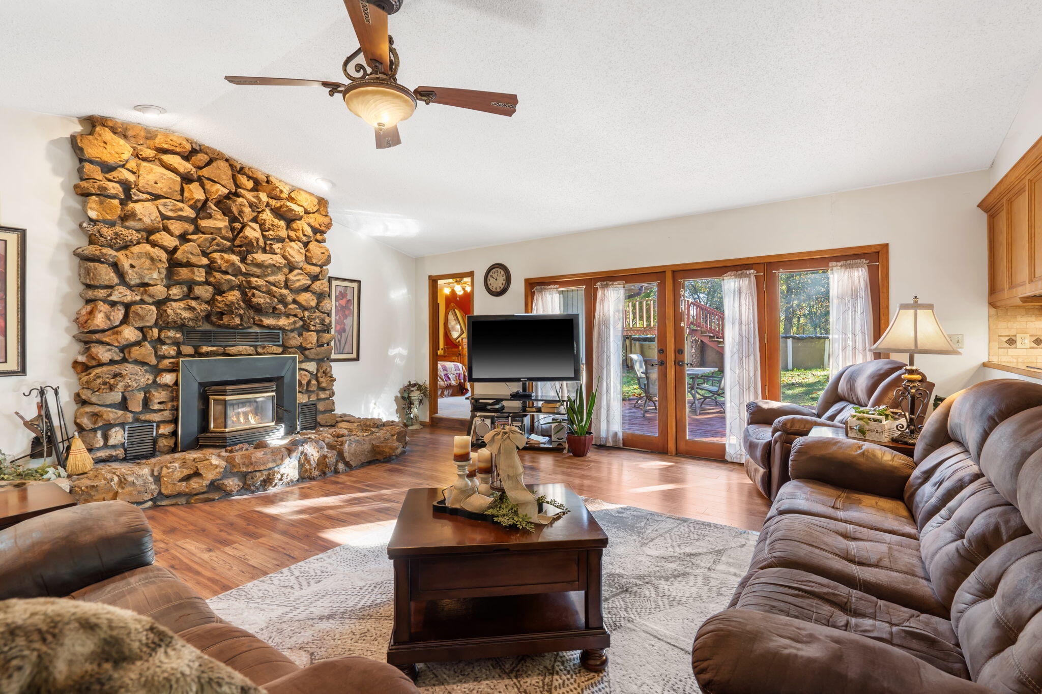 5024 South Farm Road 57 Property Photo 7