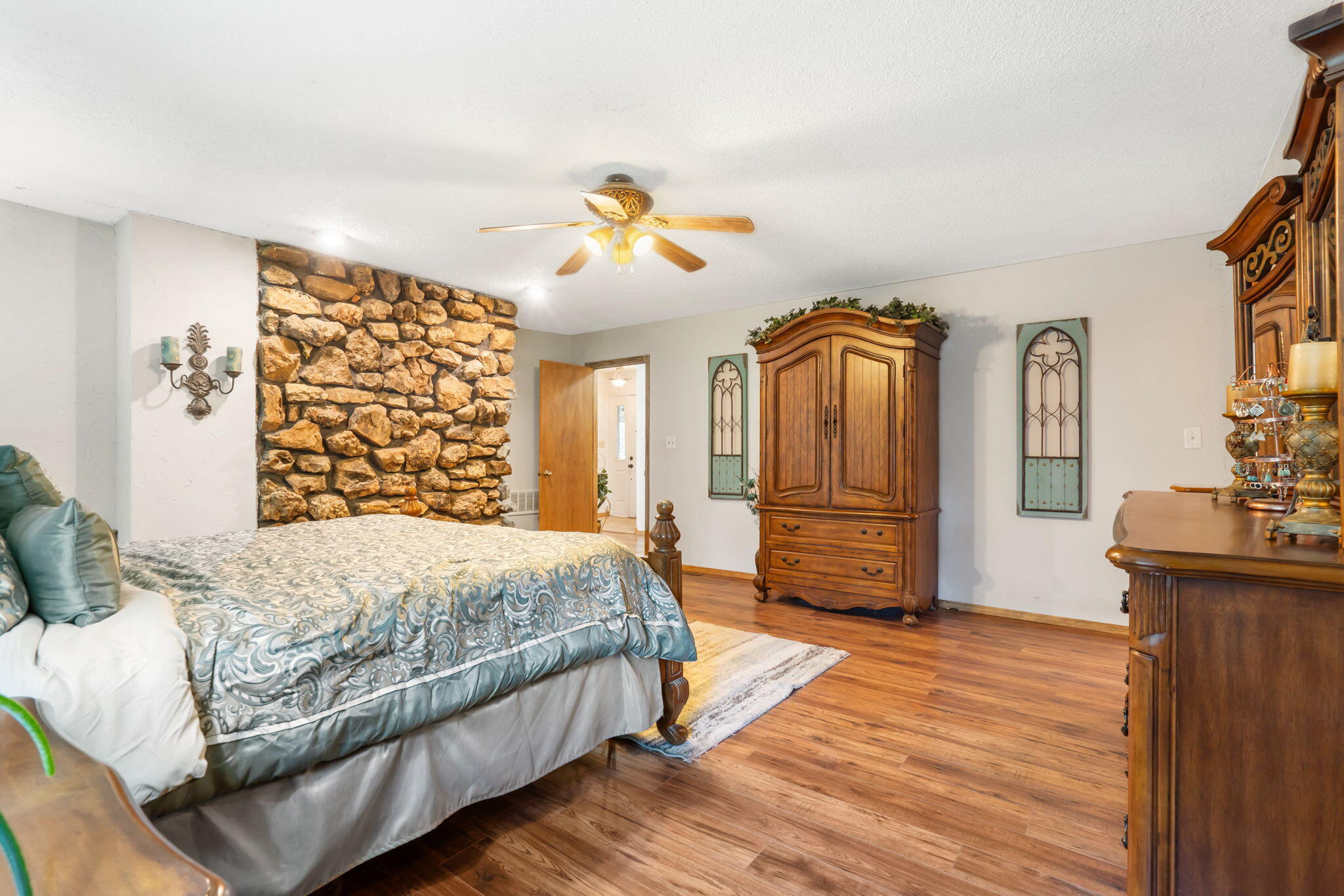 5024 South Farm Road 57 Property Photo 19