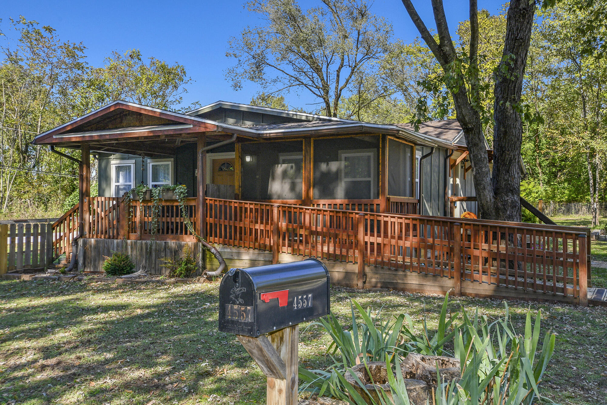 4557 West Loren Street Property Photo 2