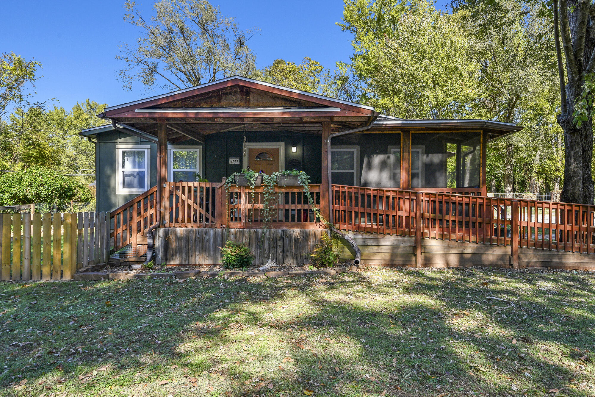 4557 West Loren Street Property Photo 3