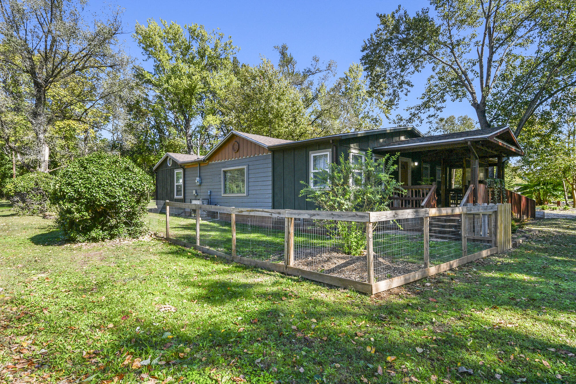 4557 West Loren Street Property Photo 6