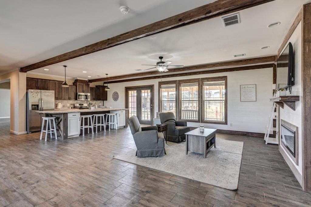 26097 Poppy Drive Property Photo 4