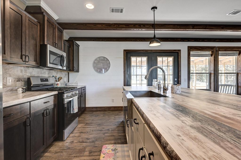 26097 Poppy Drive Property Photo 12