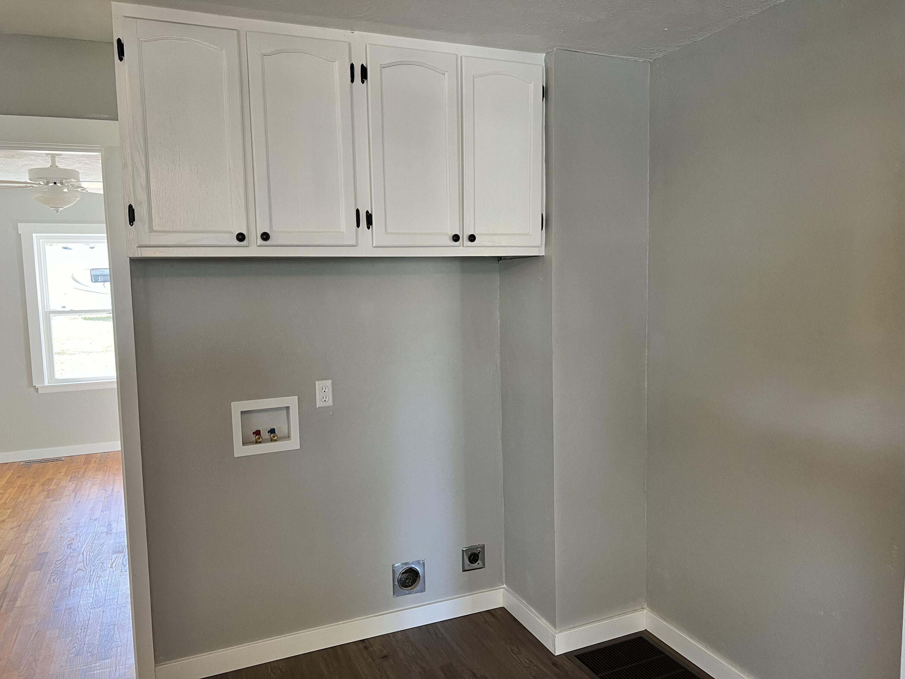 606 West Olive Street Property Photo 8