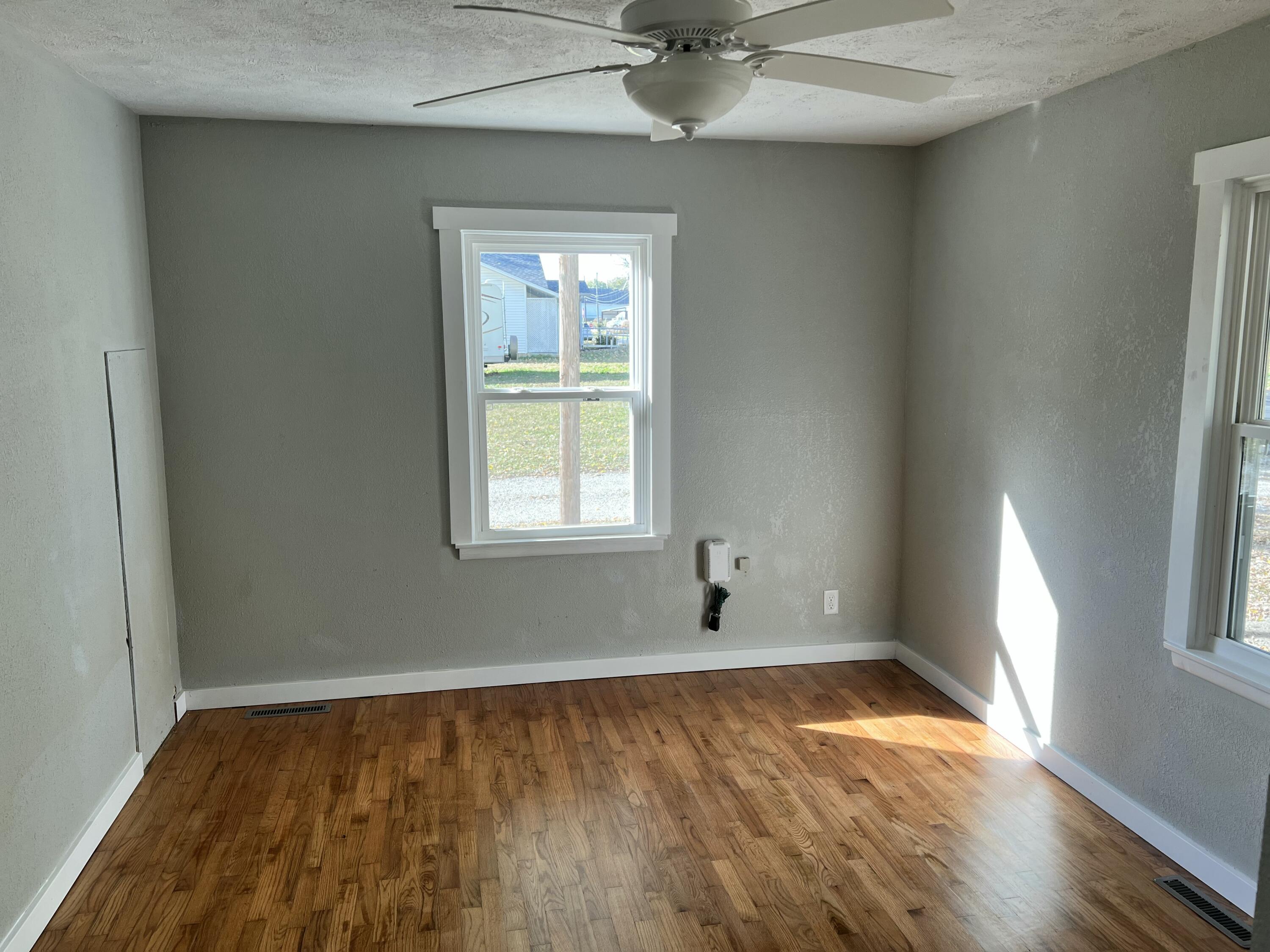 606 West Olive Street Property Photo 12