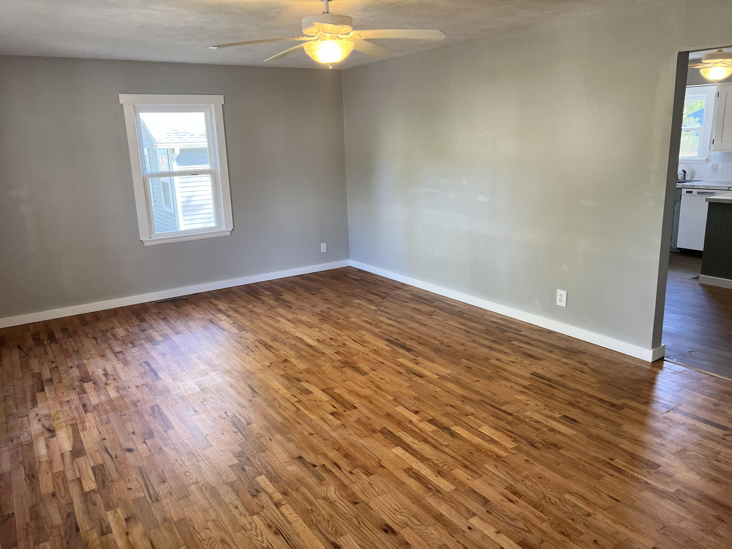 606 West Olive Street Property Photo 14