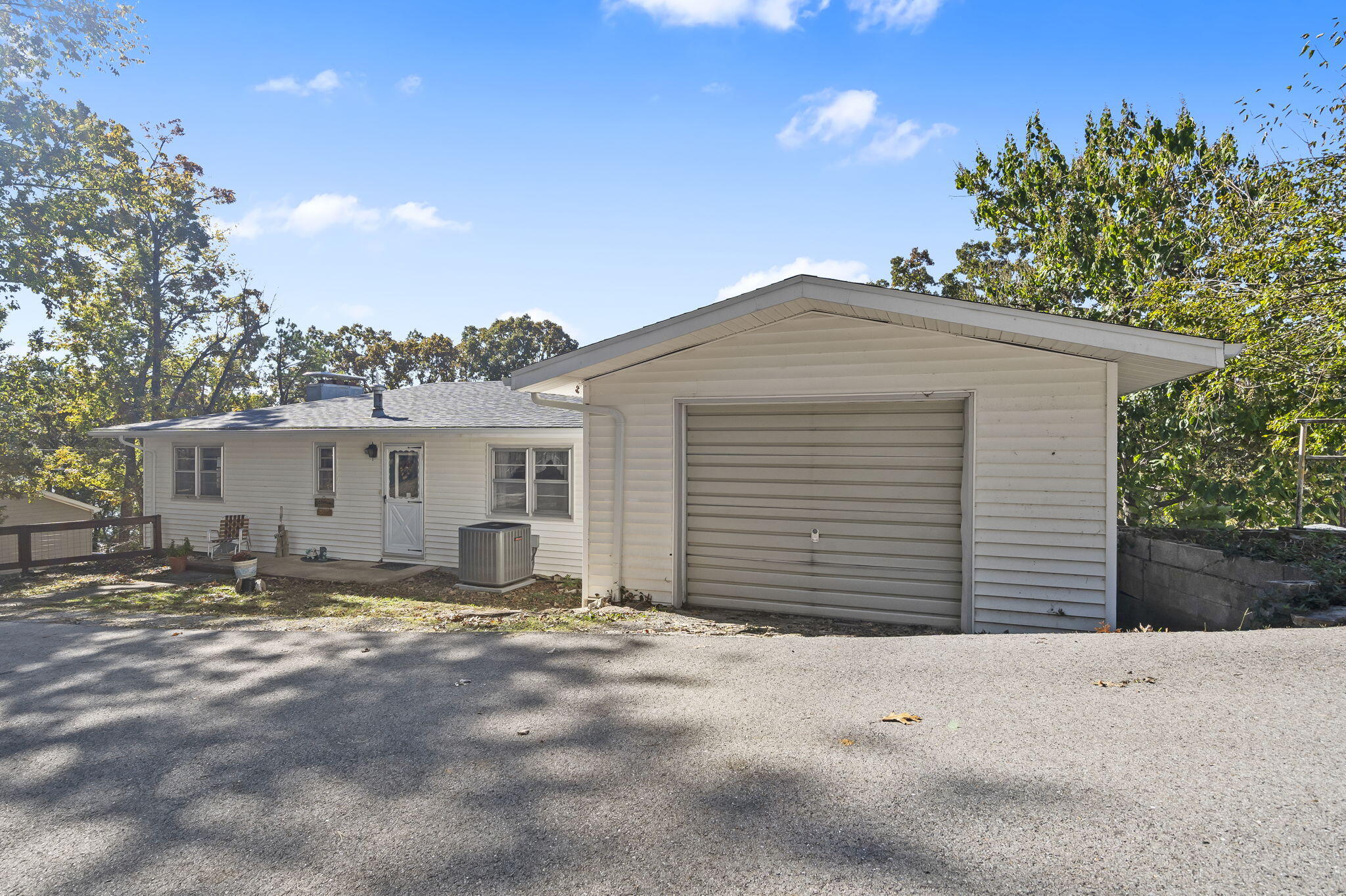 25275 Riverside Lane Property Photo 1