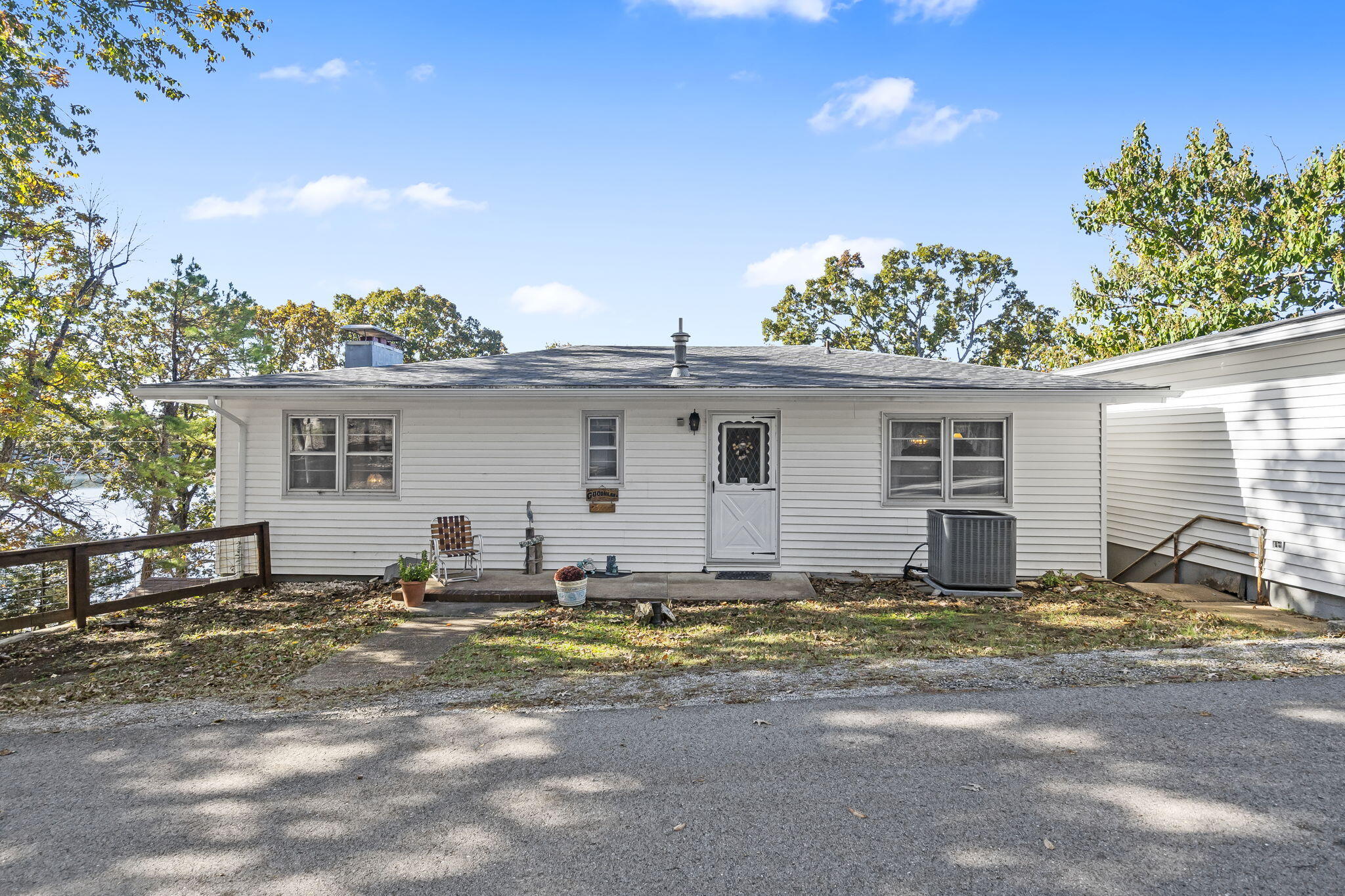 25275 Riverside Lane Property Photo 2