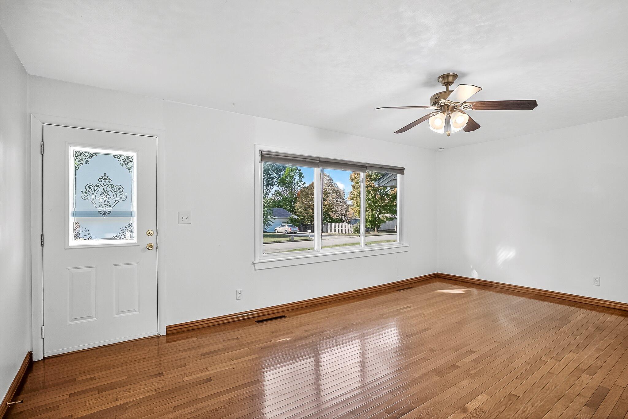 1824 South Thelma Avenue Property Photo 6