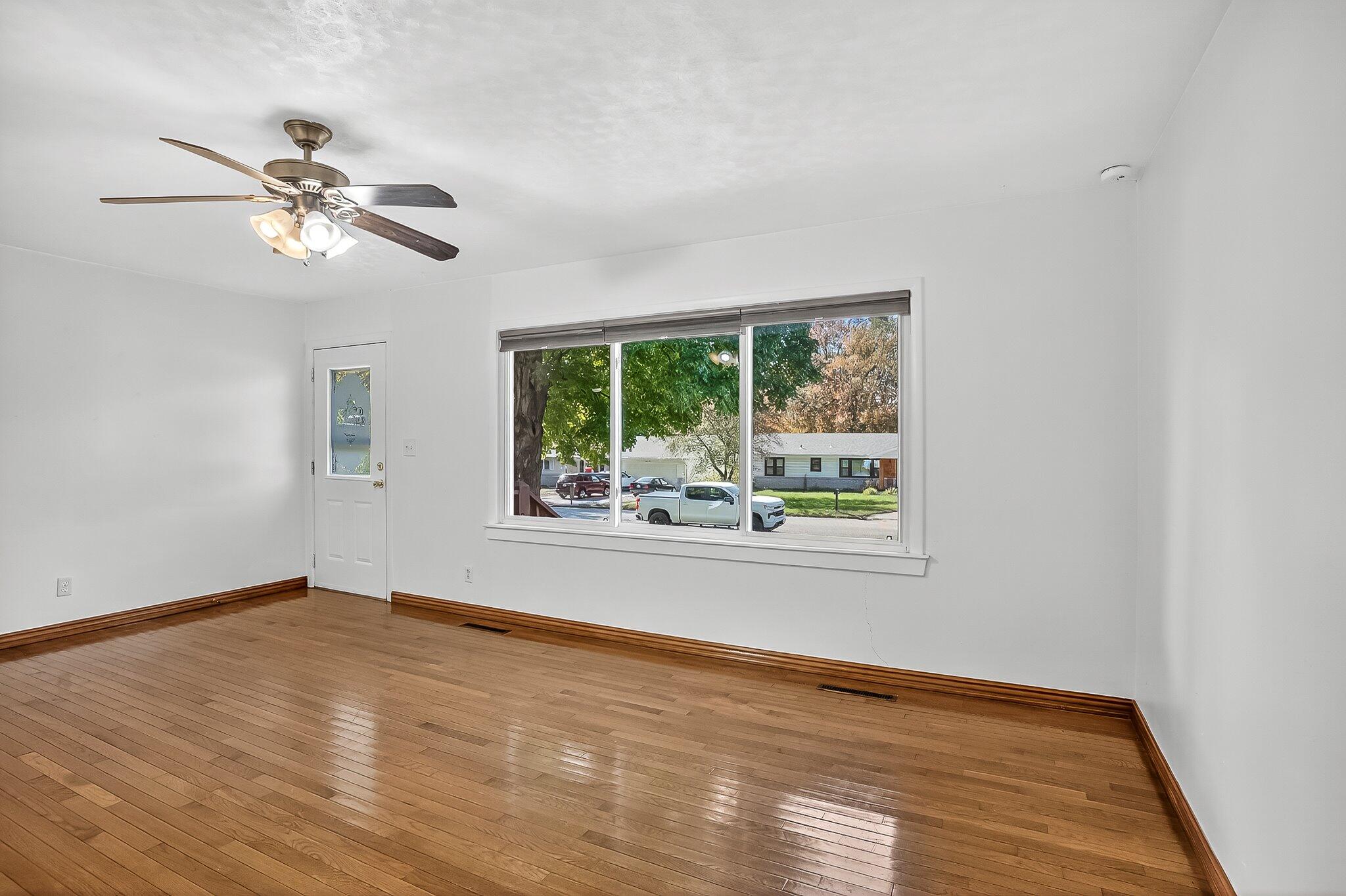 1824 South Thelma Avenue Property Photo 9